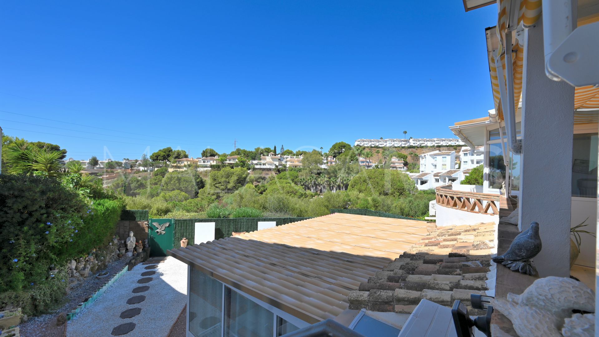 For sale semi detached house in Calahonda with 3 bedrooms