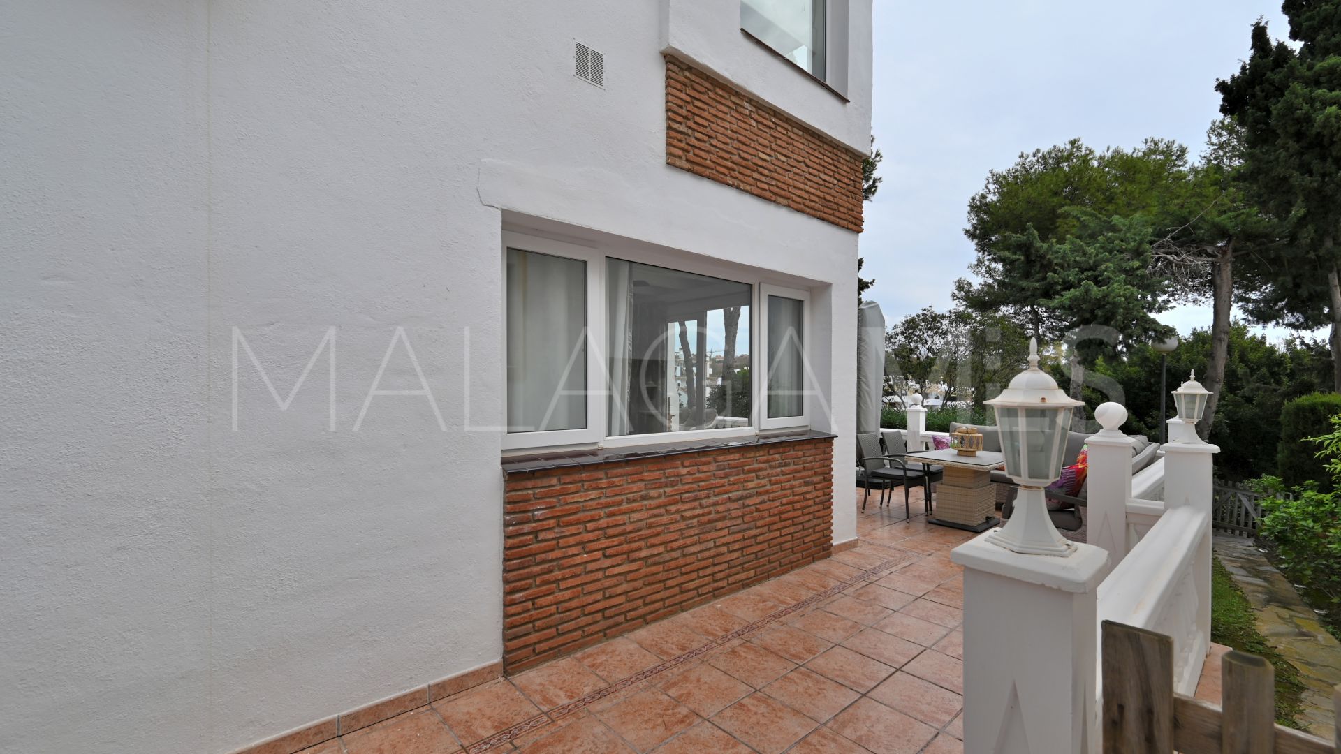 Villa for sale in Calahonda