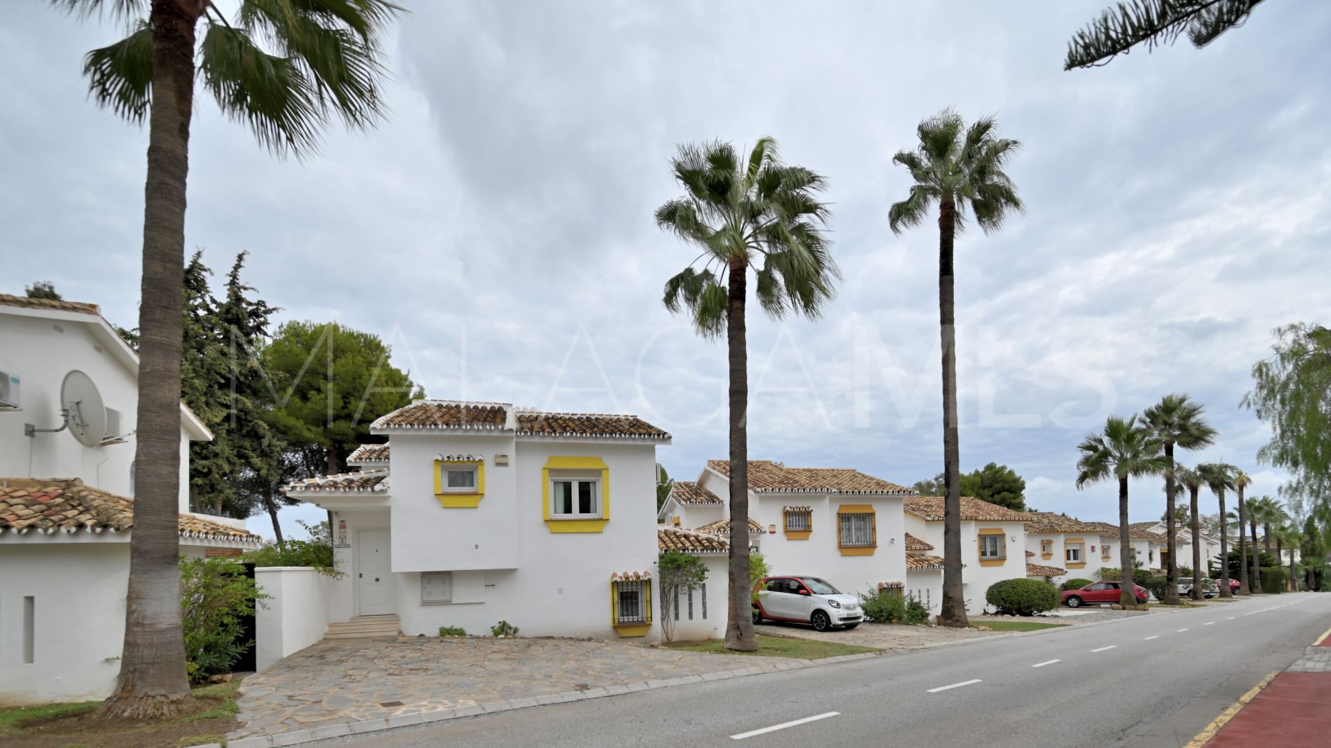 Villa for sale in Calahonda