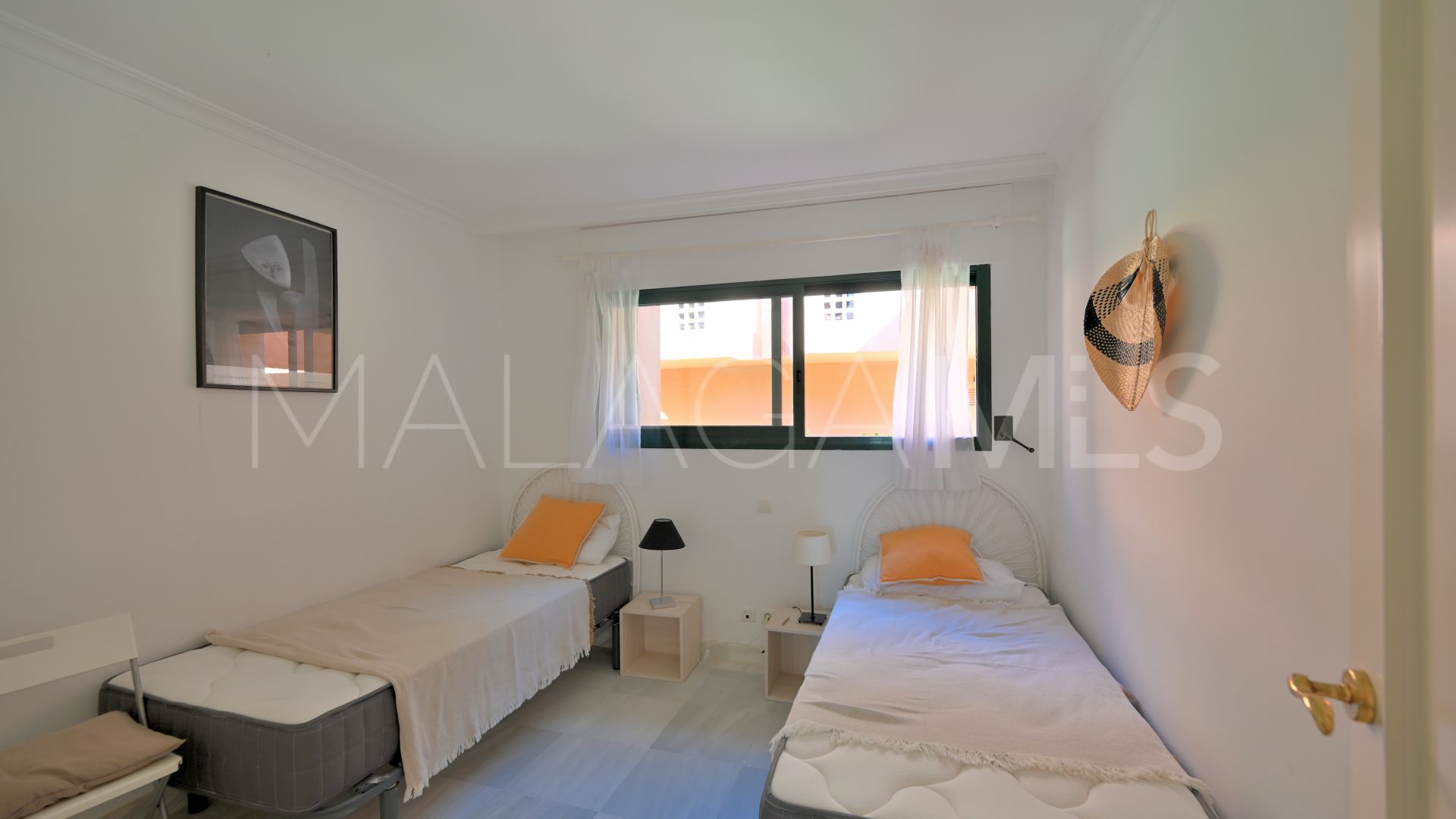 Cabopino ground floor apartment for sale