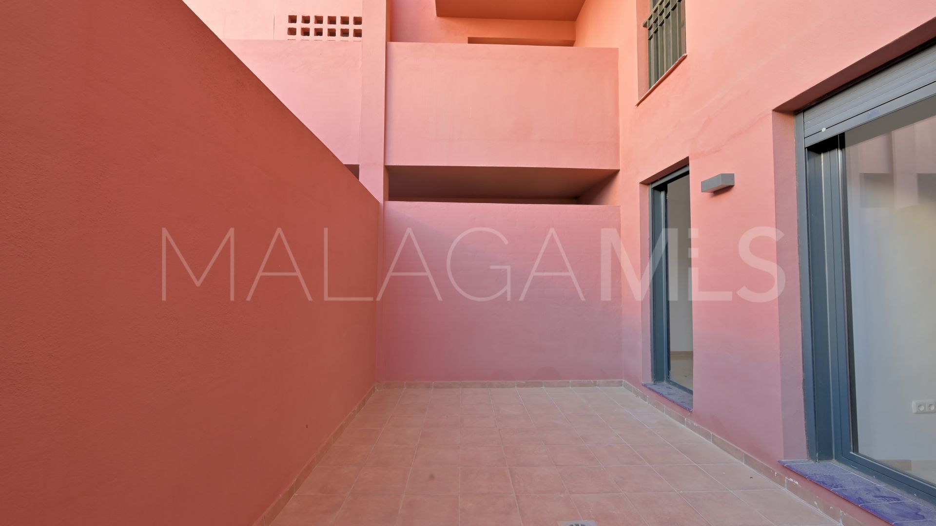 Ground floor apartment for sale in Calahonda