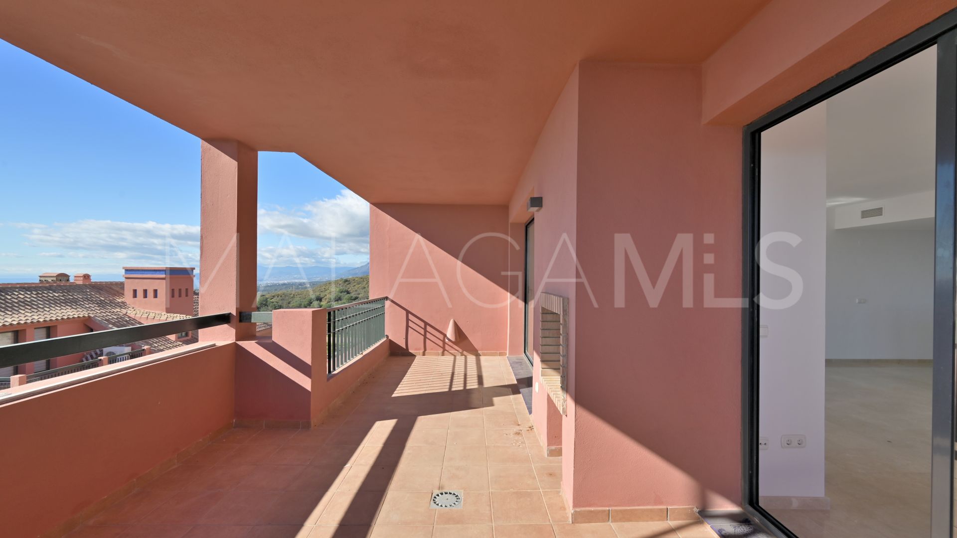 Ground floor apartment for sale in Calahonda