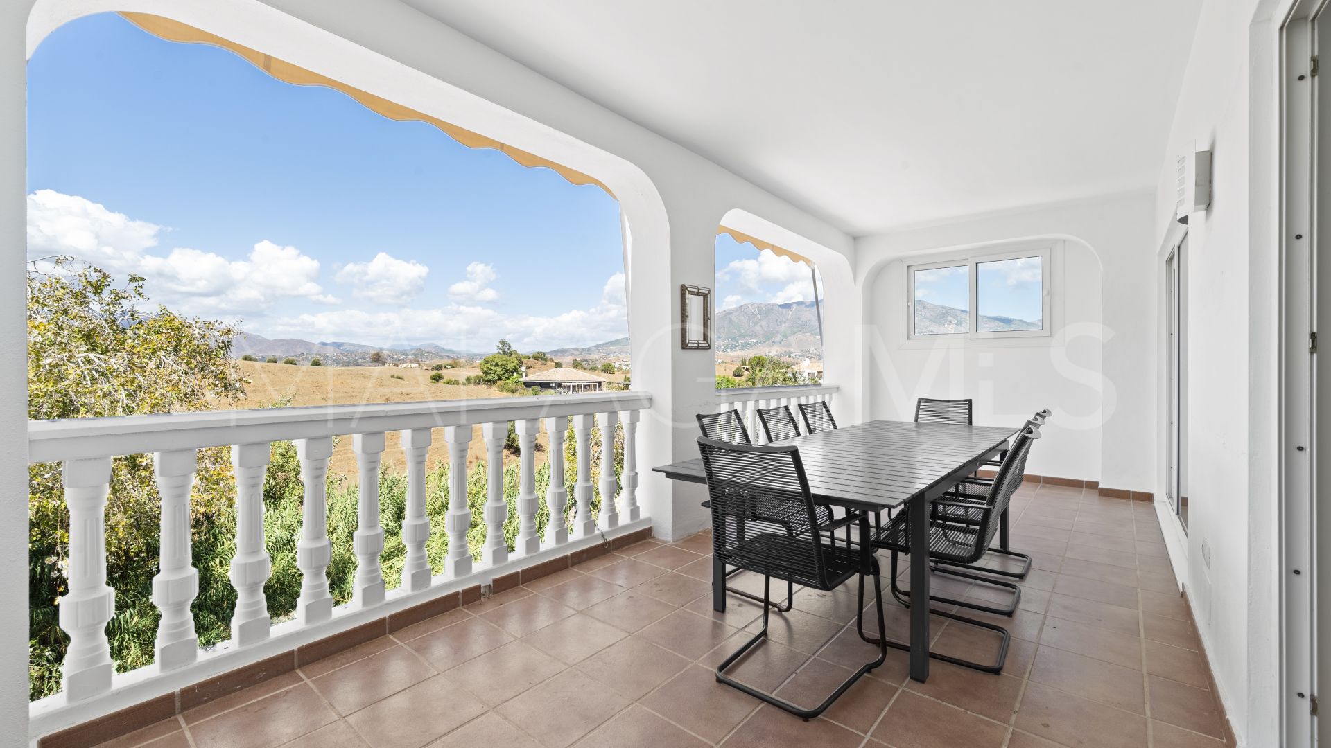 Villa for sale in Cerros del Aguila