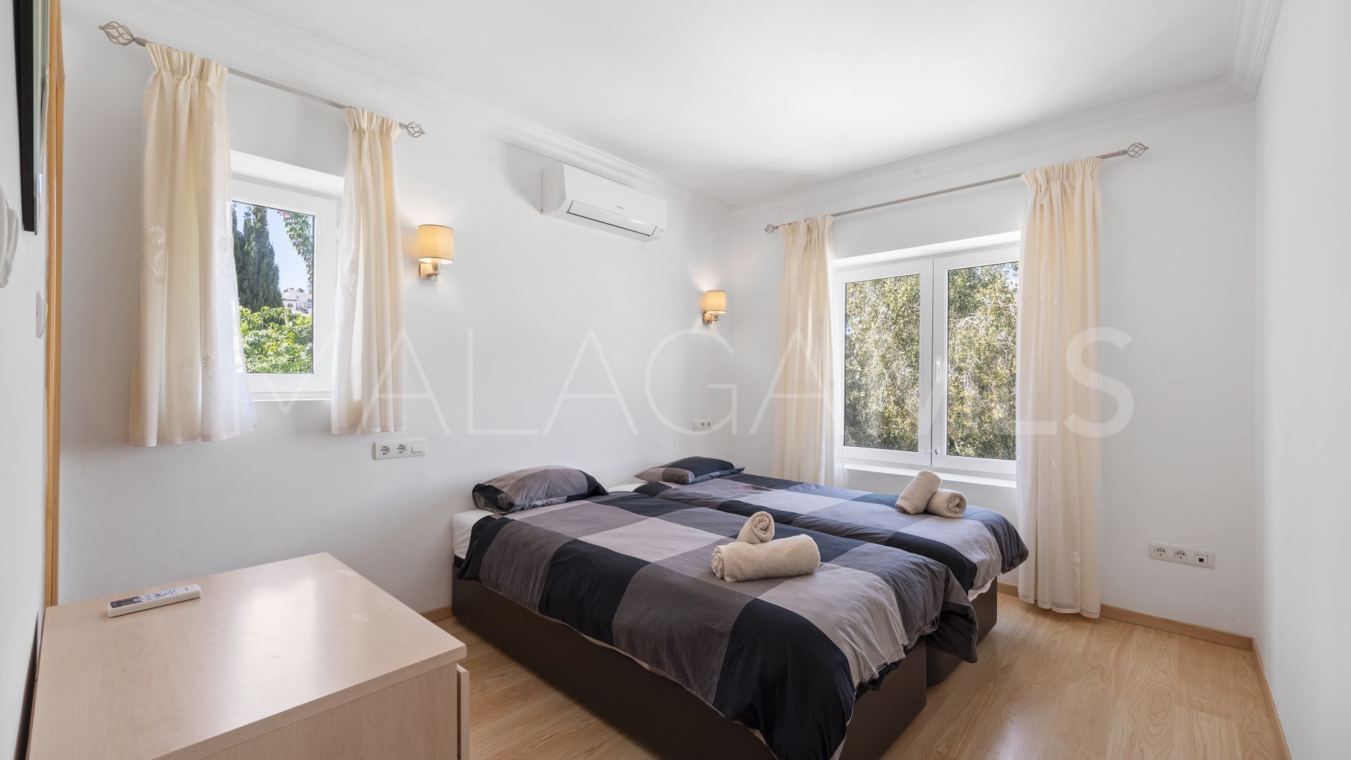 Villa for sale in Cerros del Aguila