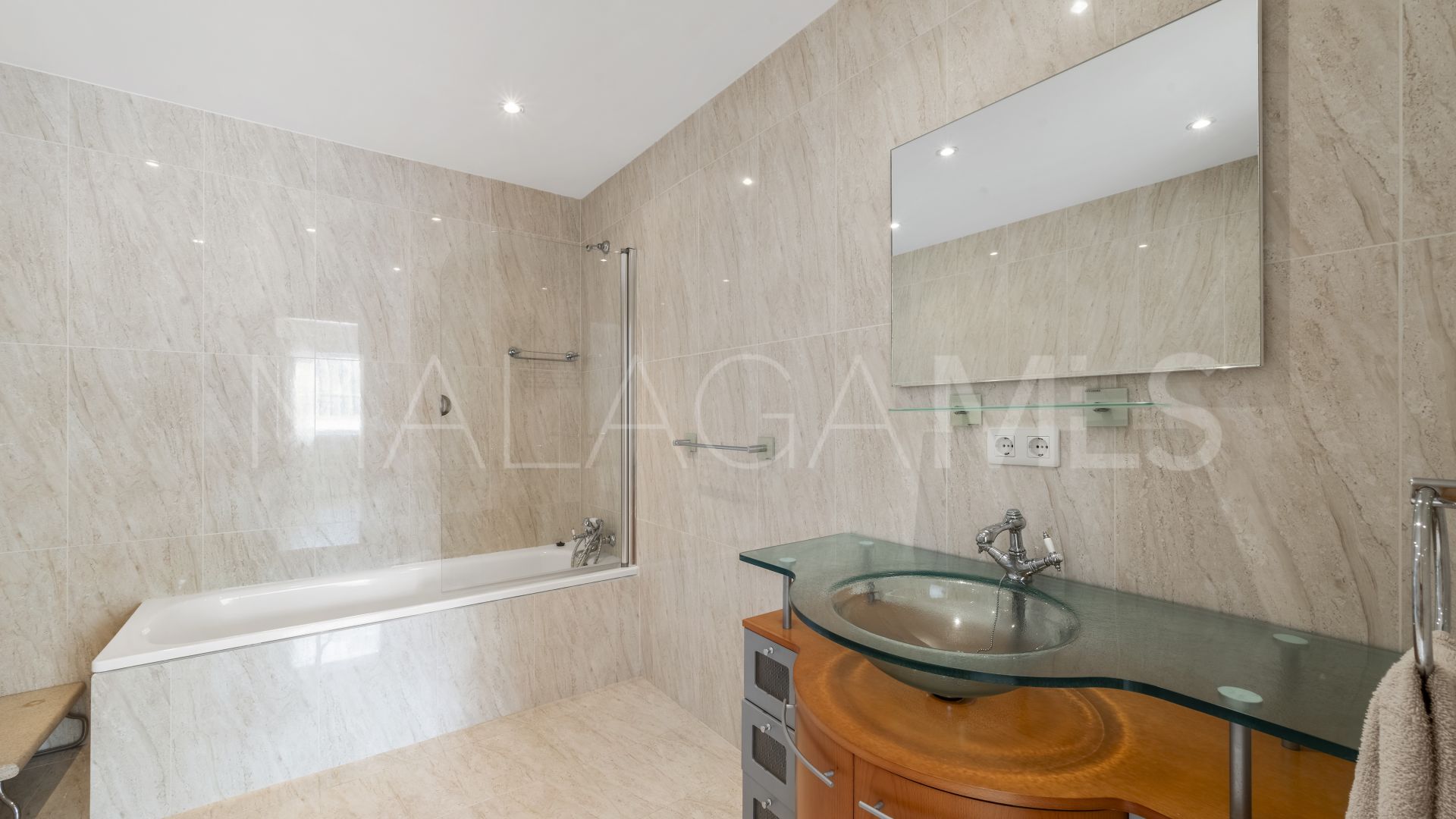 Villa for sale in Cerros del Aguila