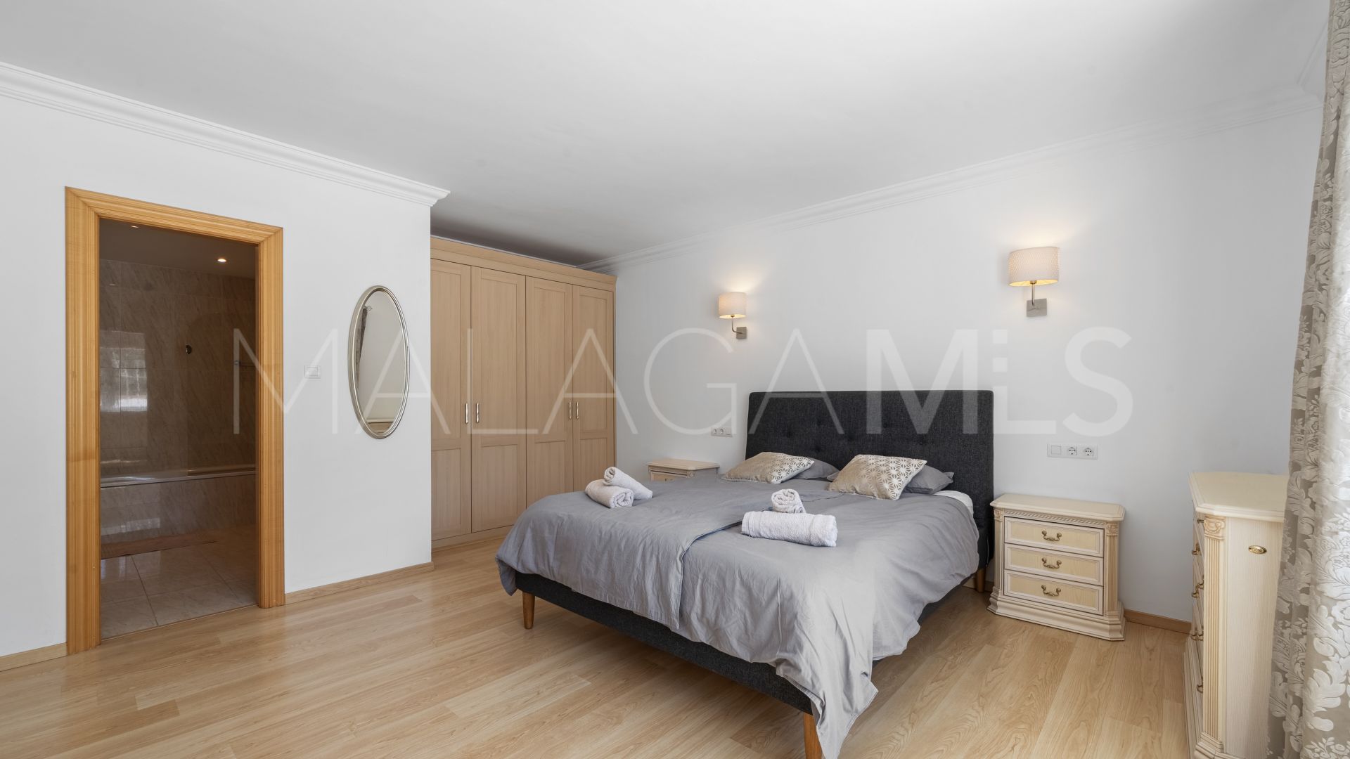 Villa for sale in Cerros del Aguila