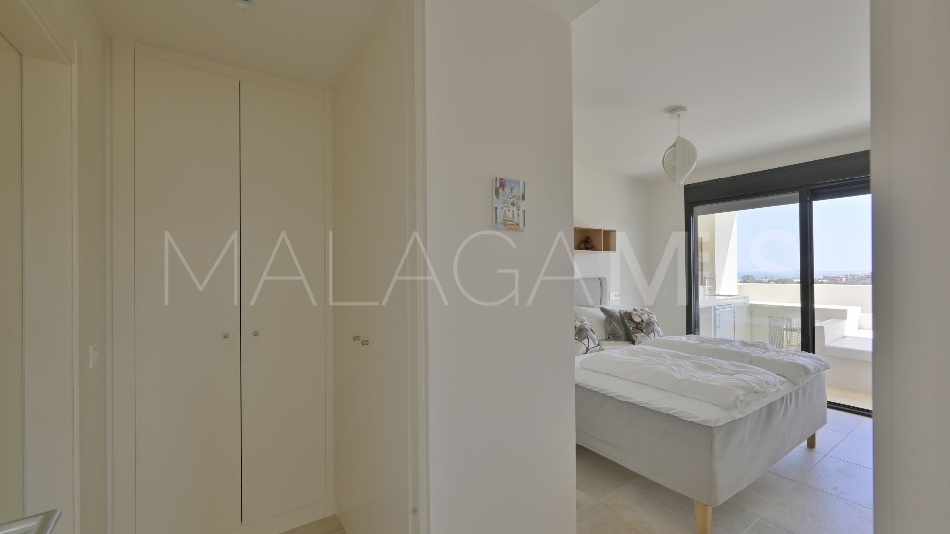 For sale apartment with 4 bedrooms in Cala de Mijas