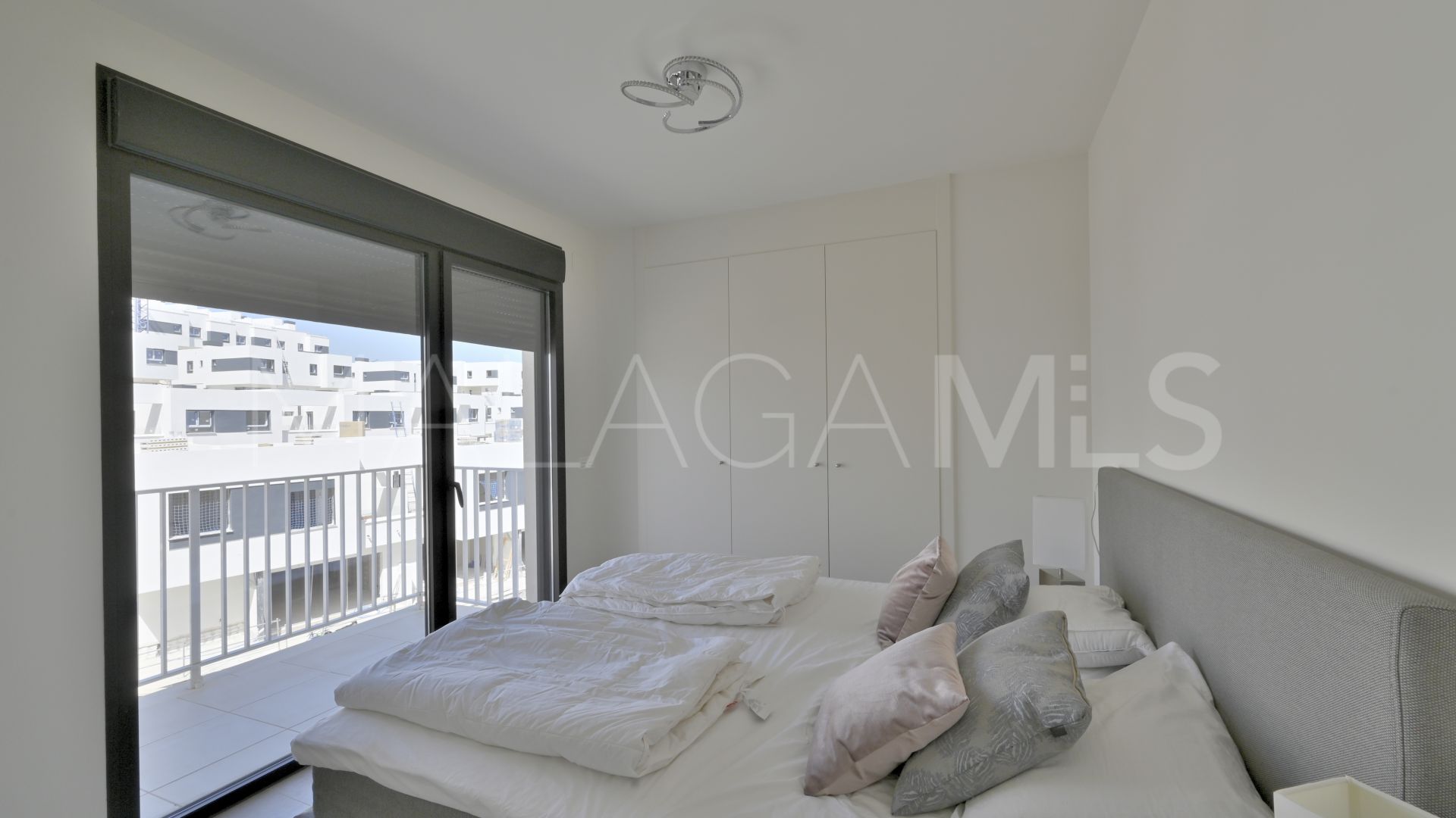 For sale apartment with 4 bedrooms in Cala de Mijas