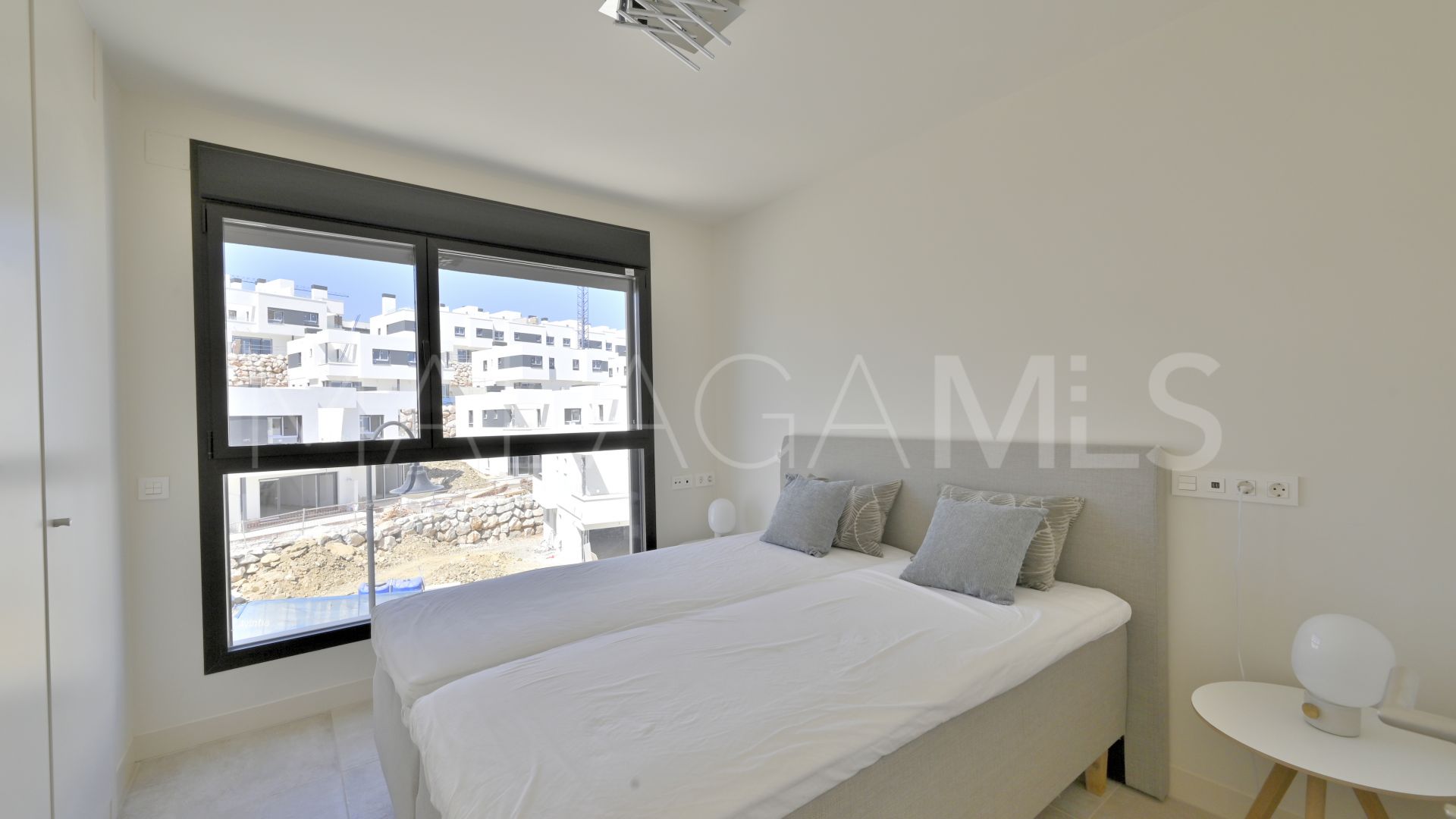 For sale apartment with 4 bedrooms in Cala de Mijas