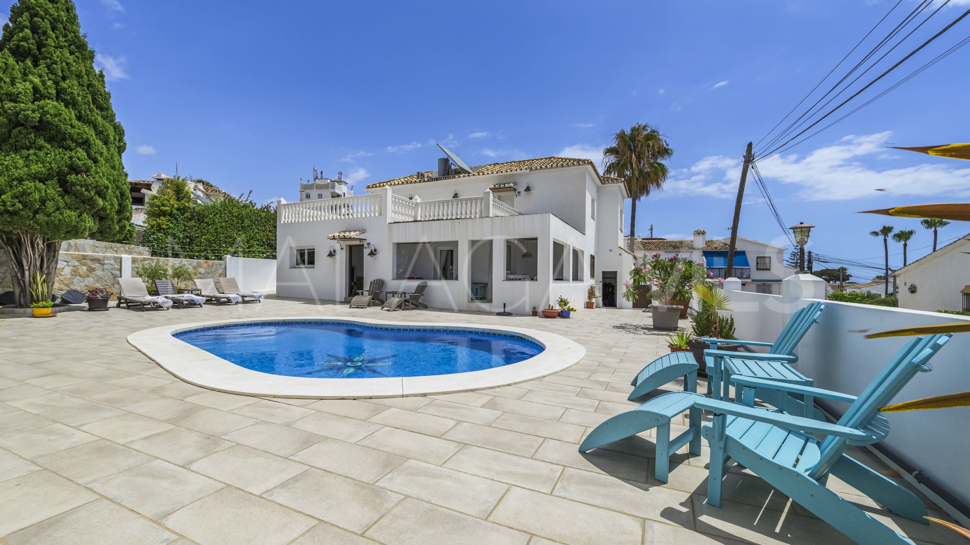 Villa for sale in Cala de Mijas with 5 bedrooms