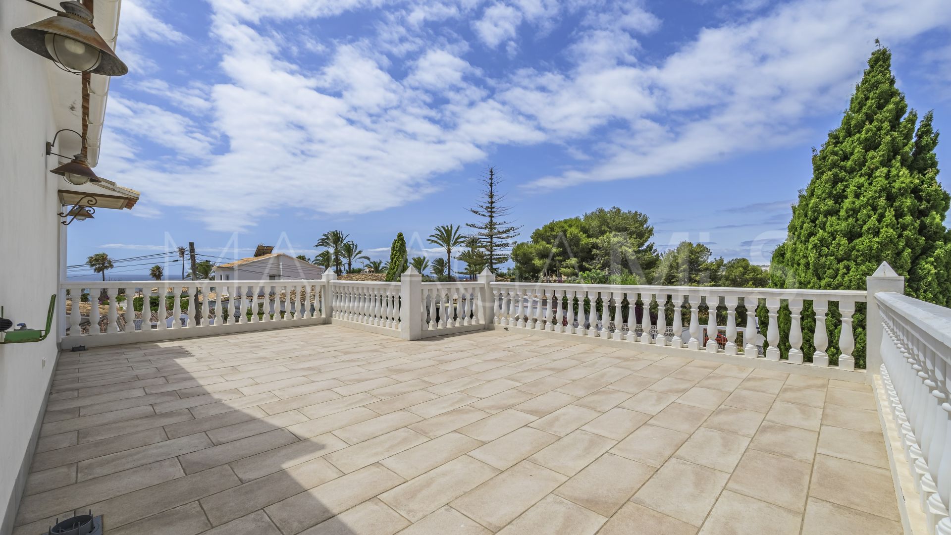 For sale villa with 5 bedrooms in Cala de Mijas