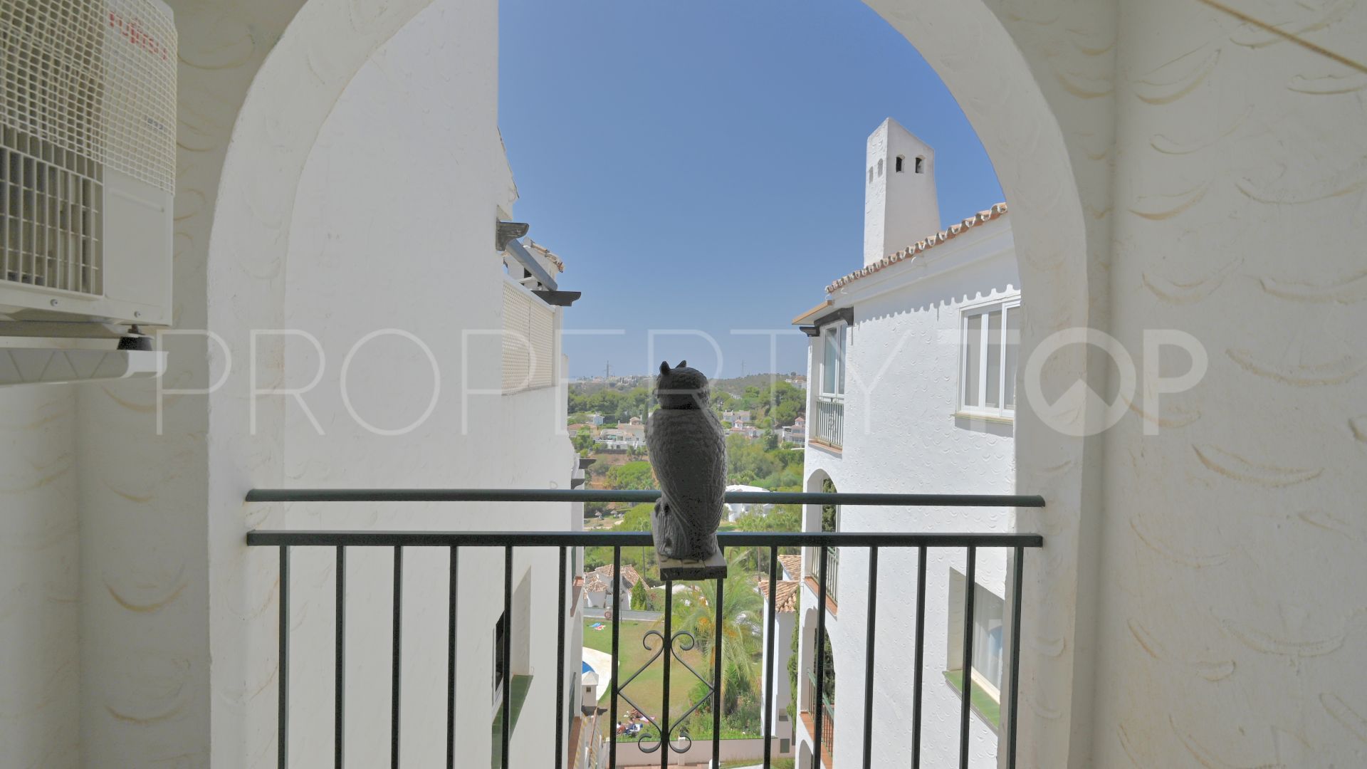 For sale 3 bedrooms duplex penthouse in Calahonda