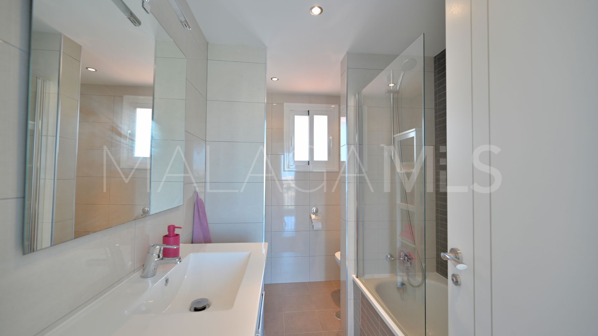 For sale 3 bedrooms duplex penthouse in Calahonda