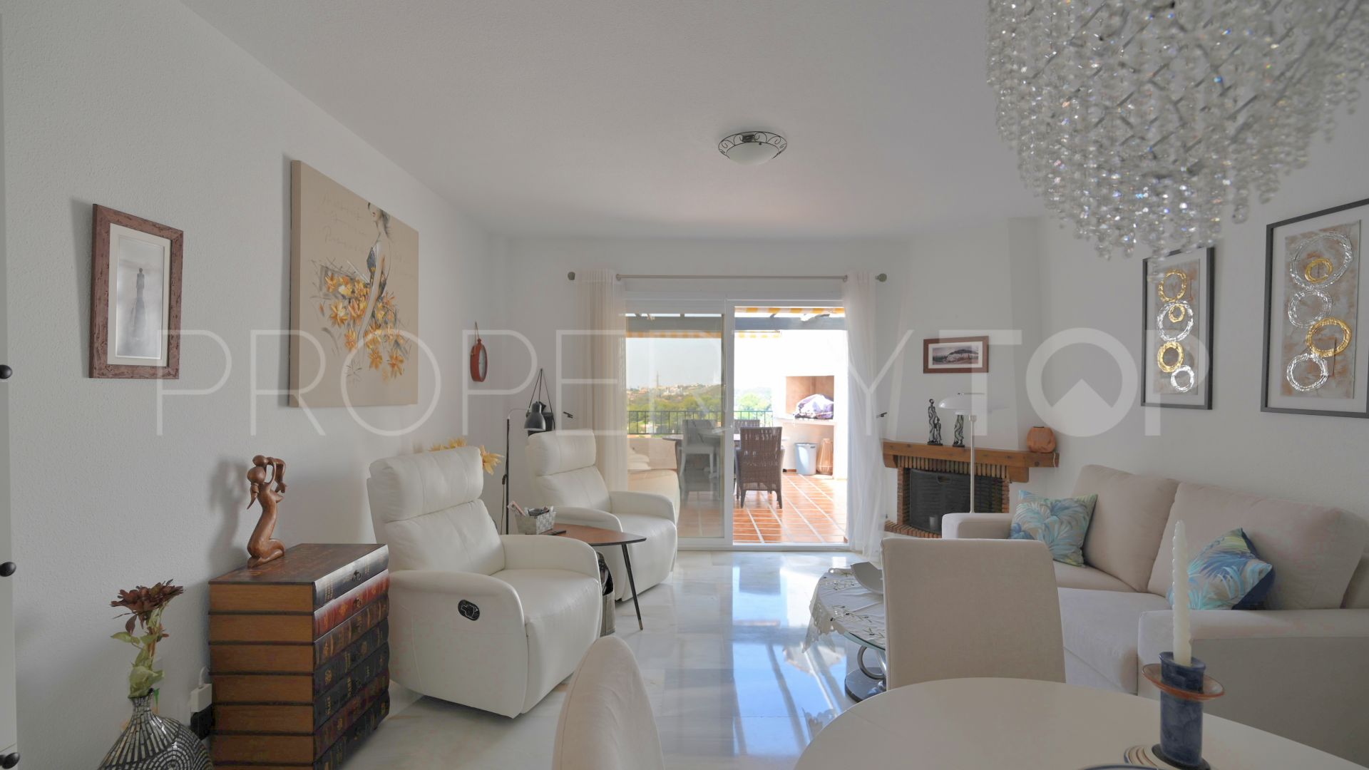 For sale 3 bedrooms duplex penthouse in Calahonda