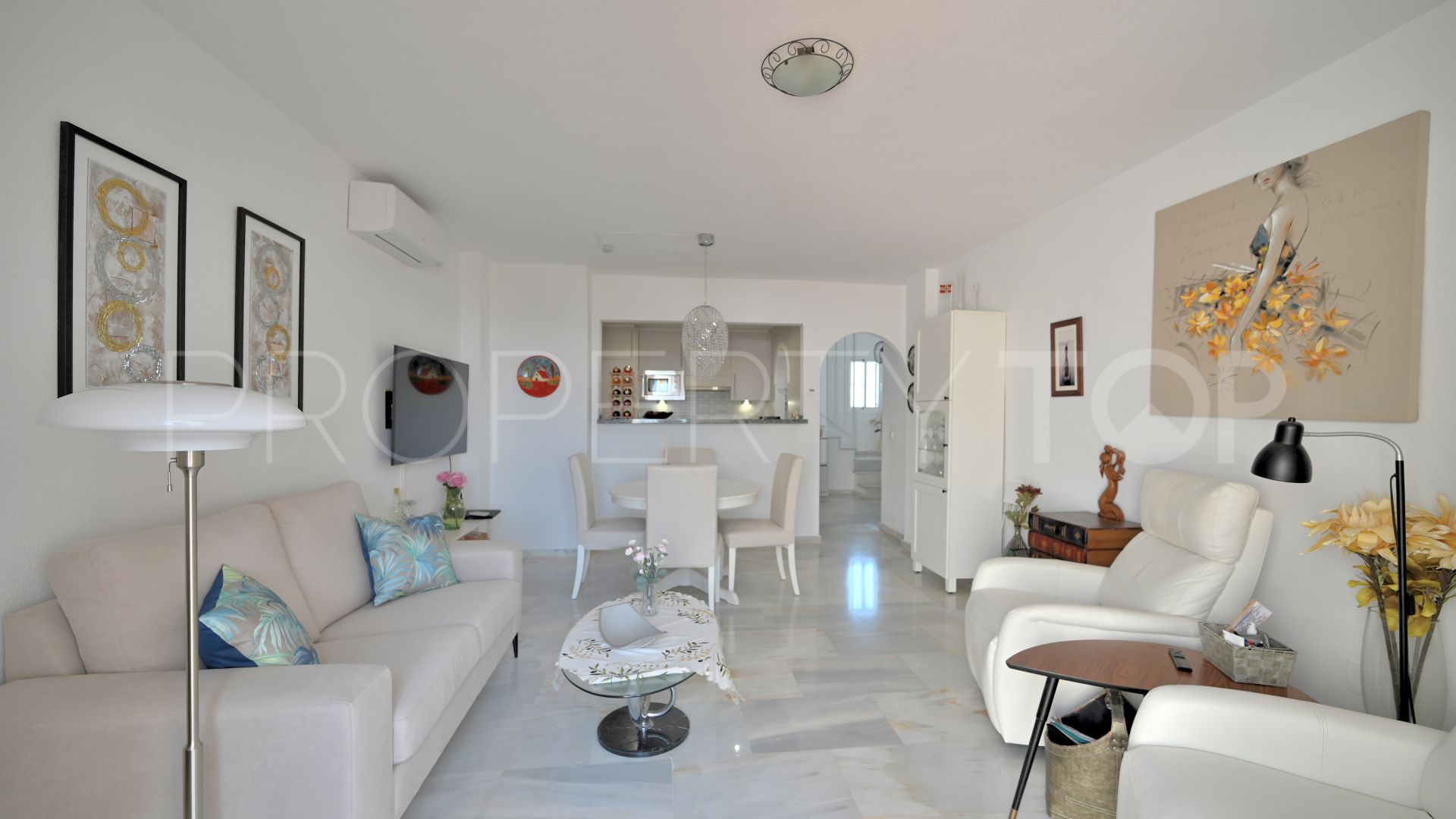 For sale 3 bedrooms duplex penthouse in Calahonda