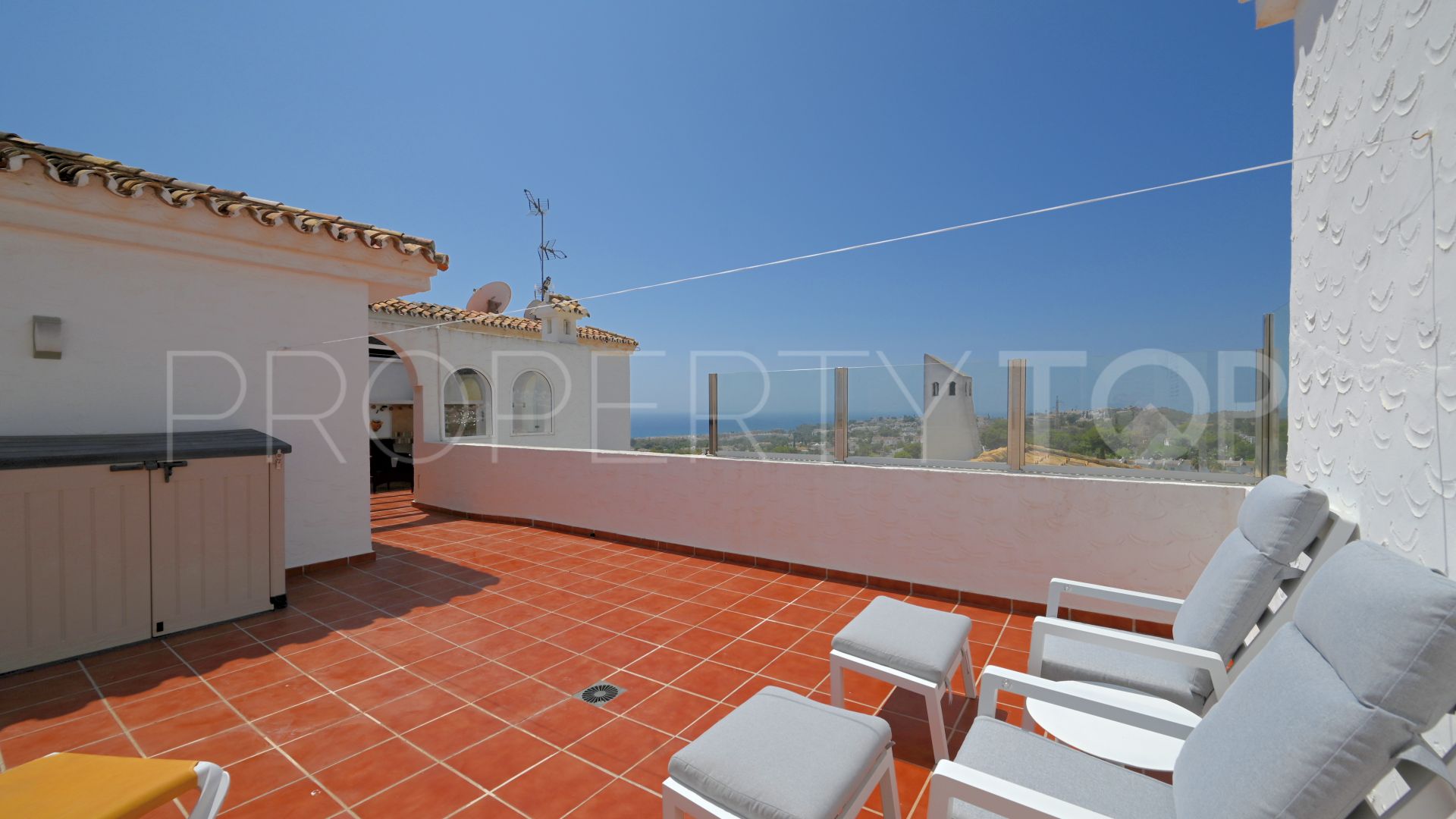 For sale 3 bedrooms duplex penthouse in Calahonda