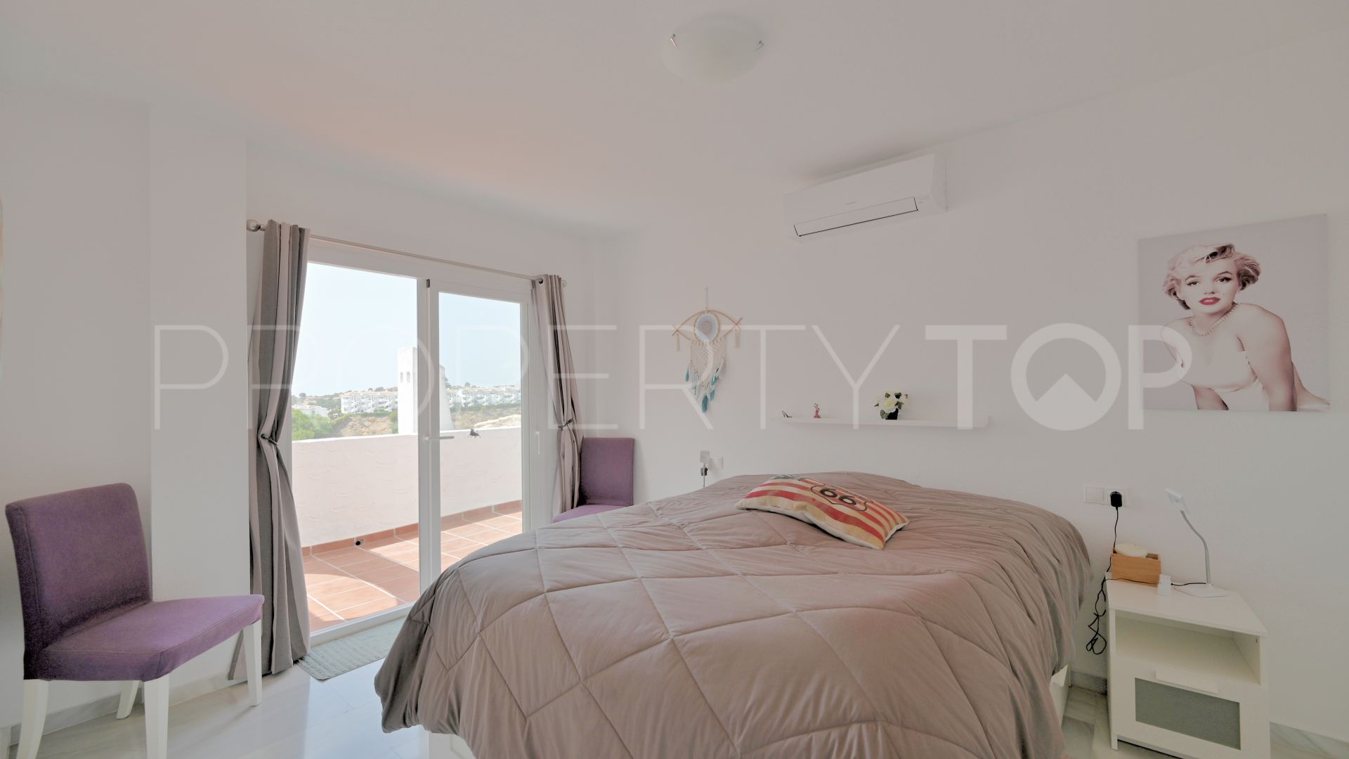 For sale 3 bedrooms duplex penthouse in Calahonda