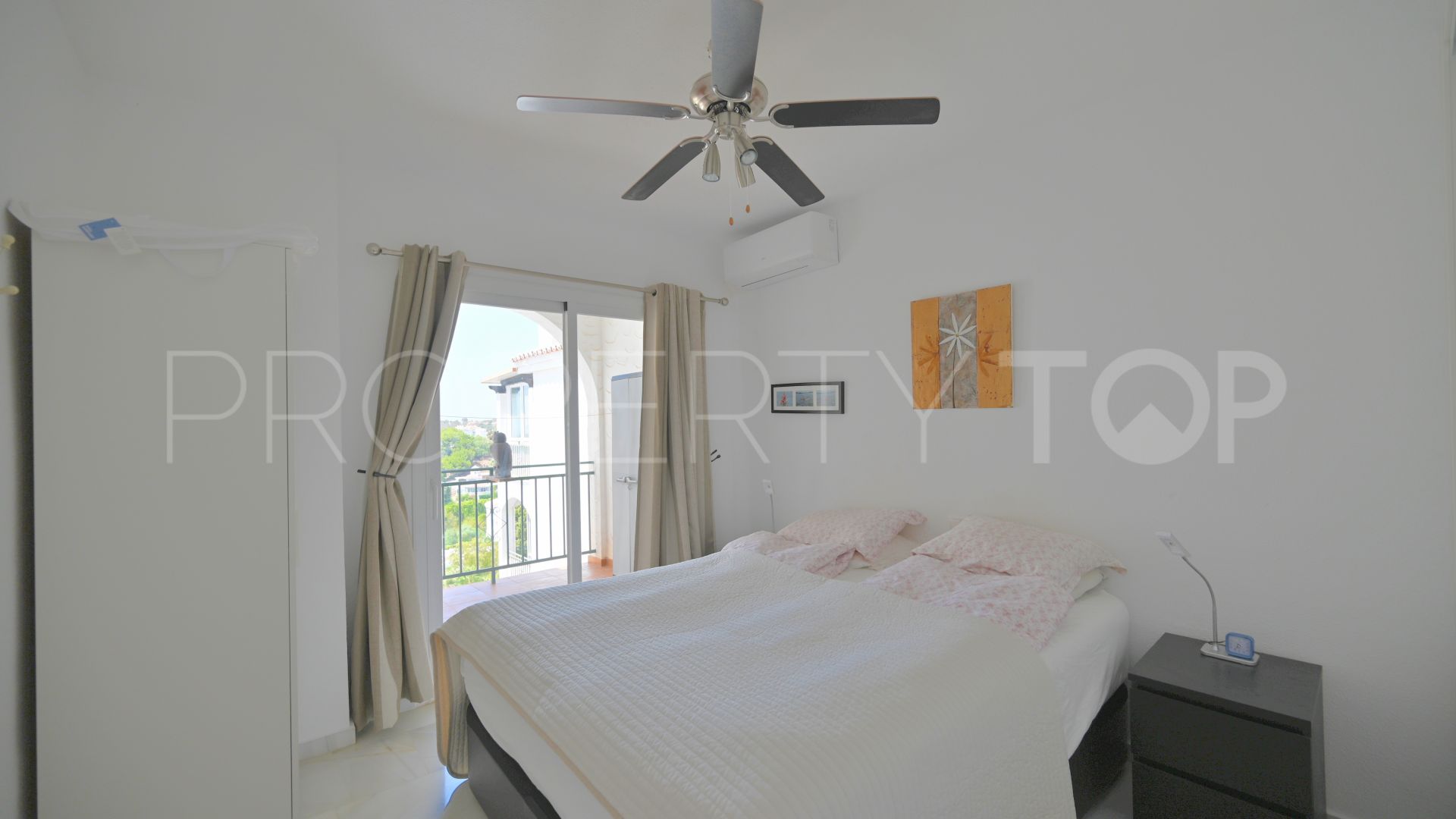 For sale 3 bedrooms duplex penthouse in Calahonda