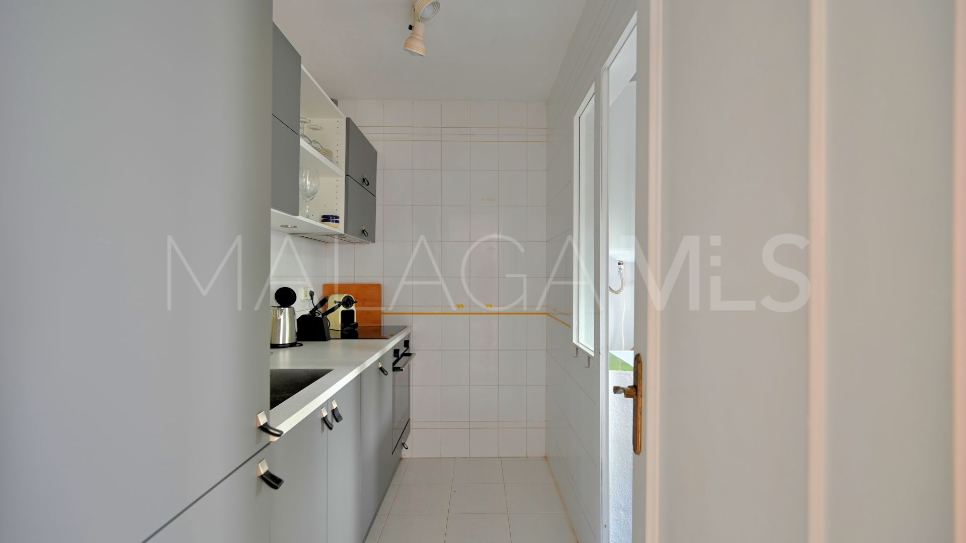 Apartamento planta baja a la venta with 2 bedrooms in Calahonda