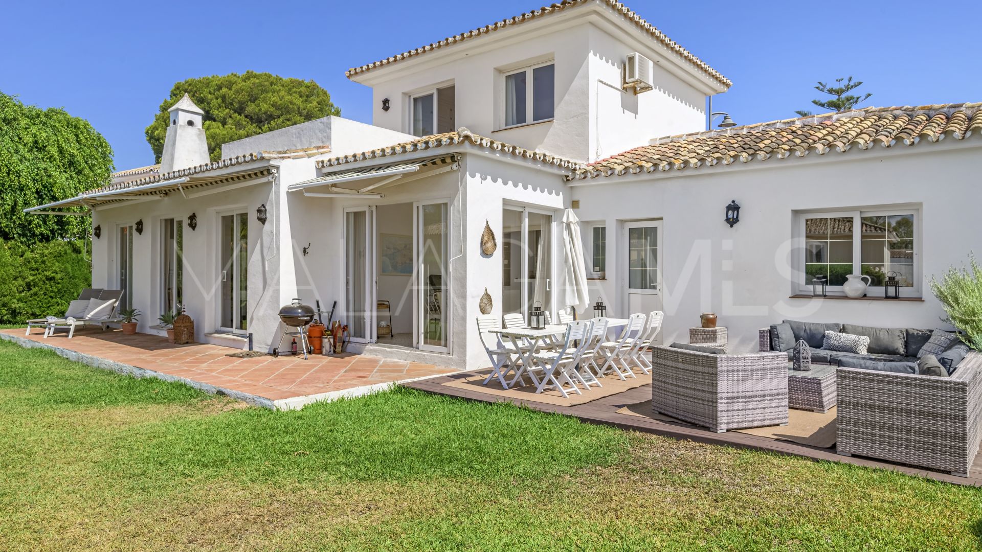 Villa for sale in Calahonda