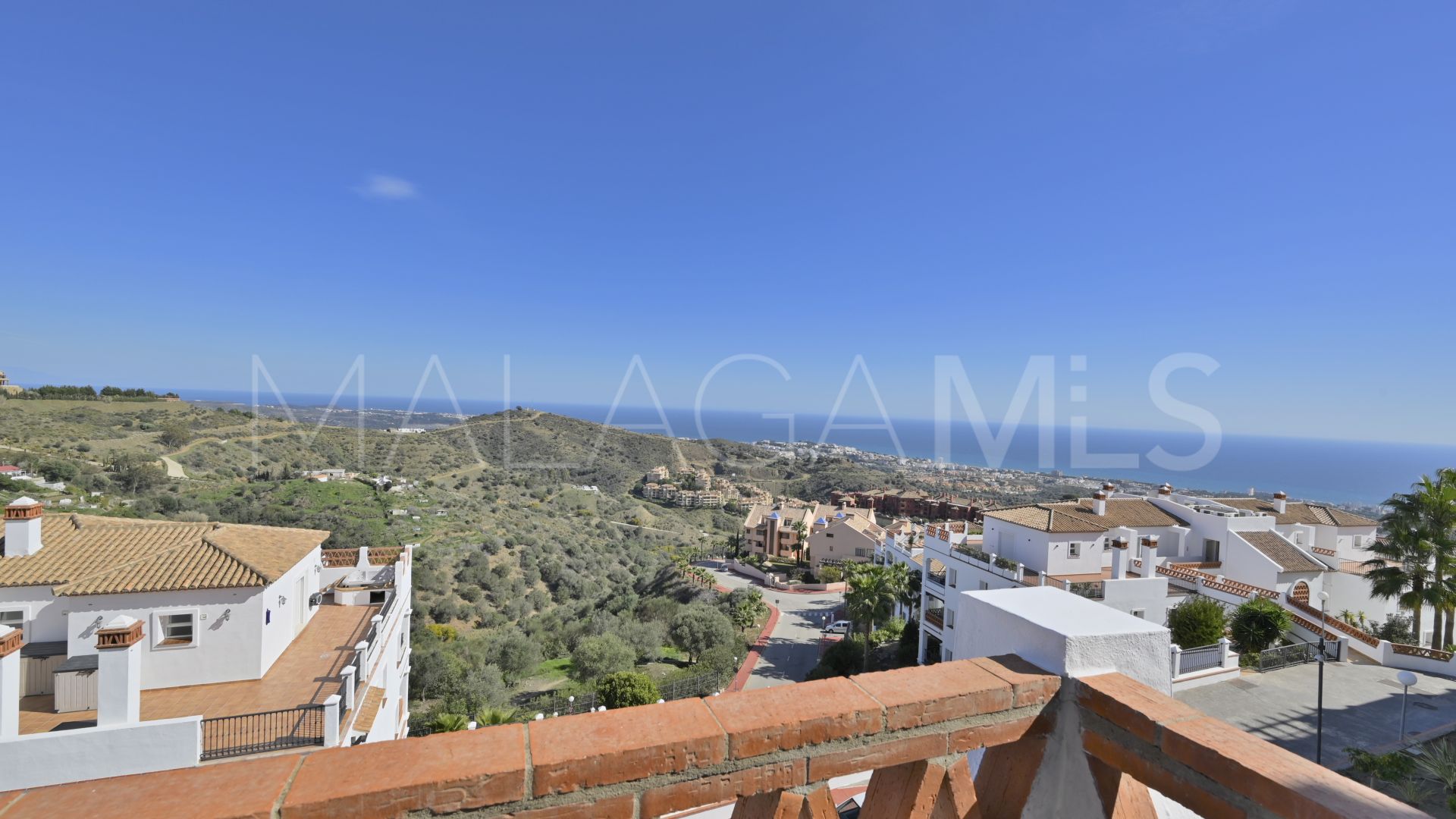 Apartamento with 2 bedrooms for sale in Calahonda