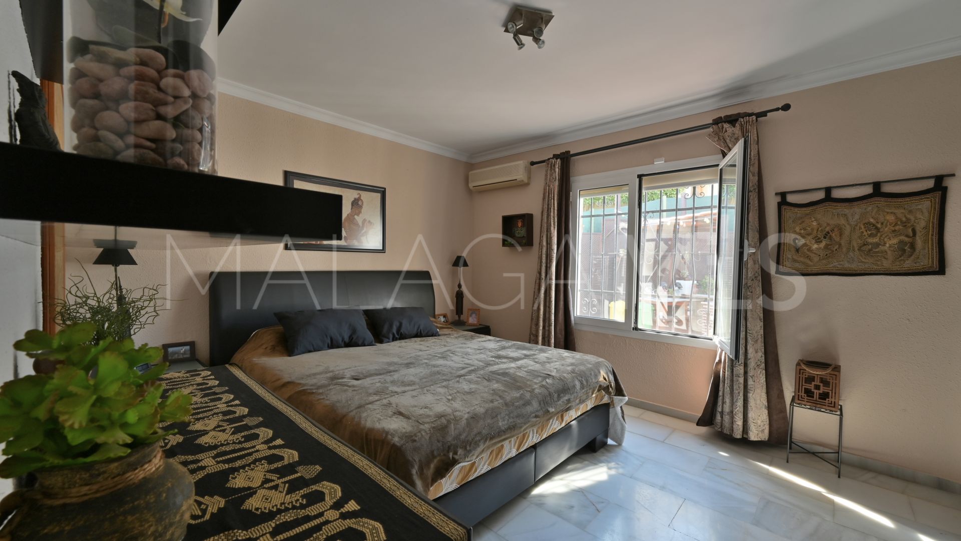 2 bedrooms Calahonda villa for sale