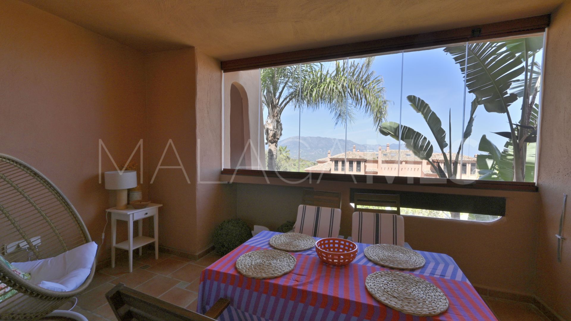 Apartamento planta baja a la venta de 2 bedrooms in El Soto de Marbella