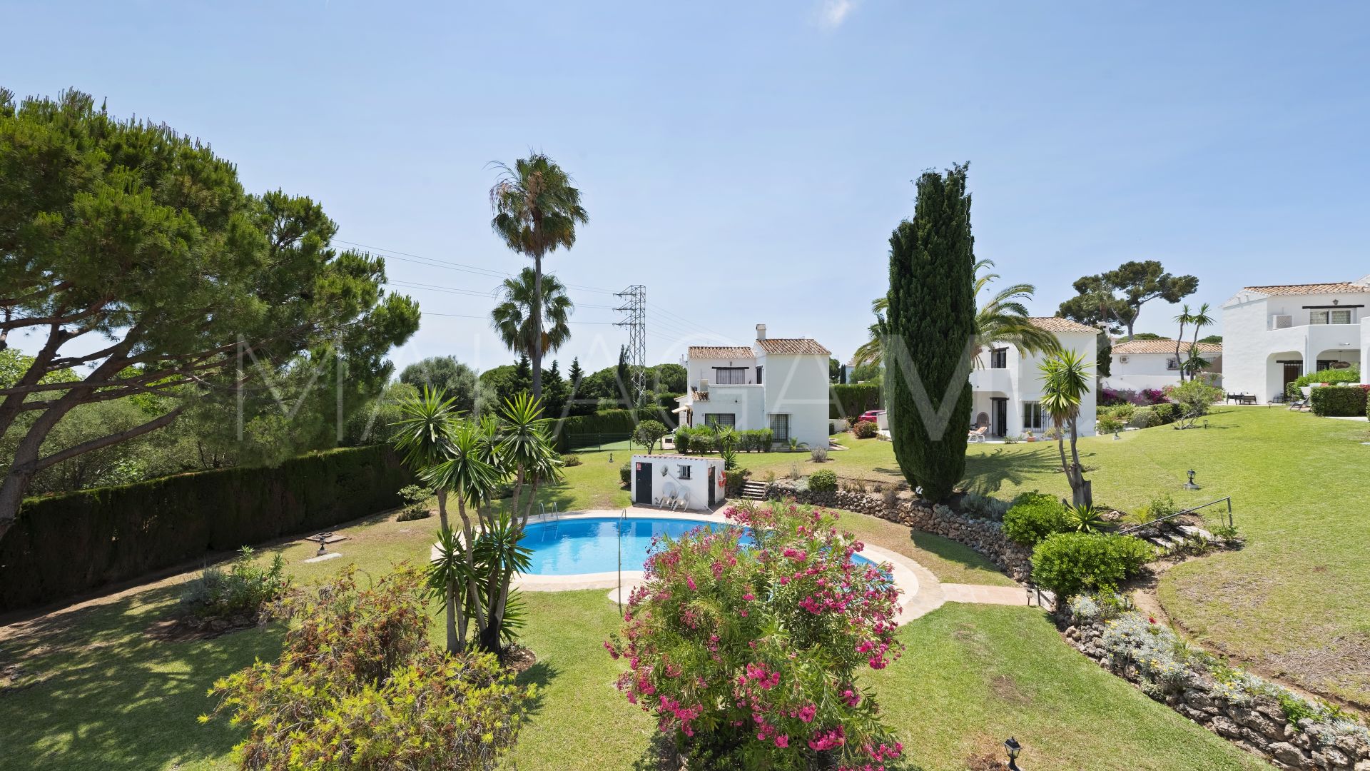 Villa for sale in Calahonda