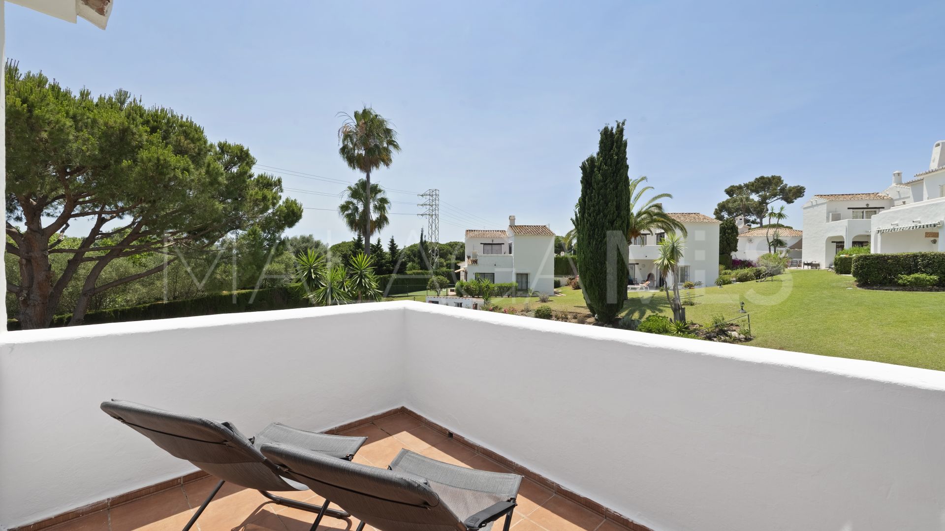 Villa for sale in Calahonda
