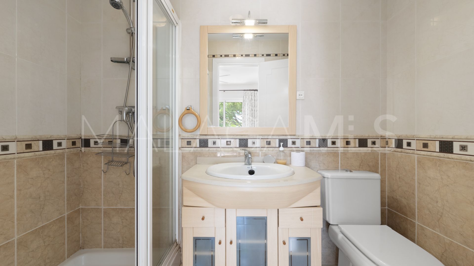 Villa for sale in Calahonda