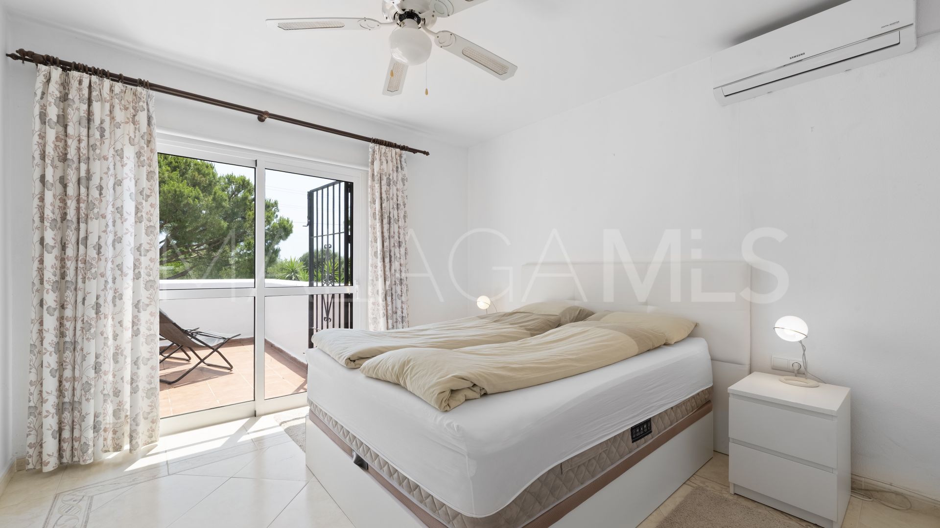 Villa for sale in Calahonda