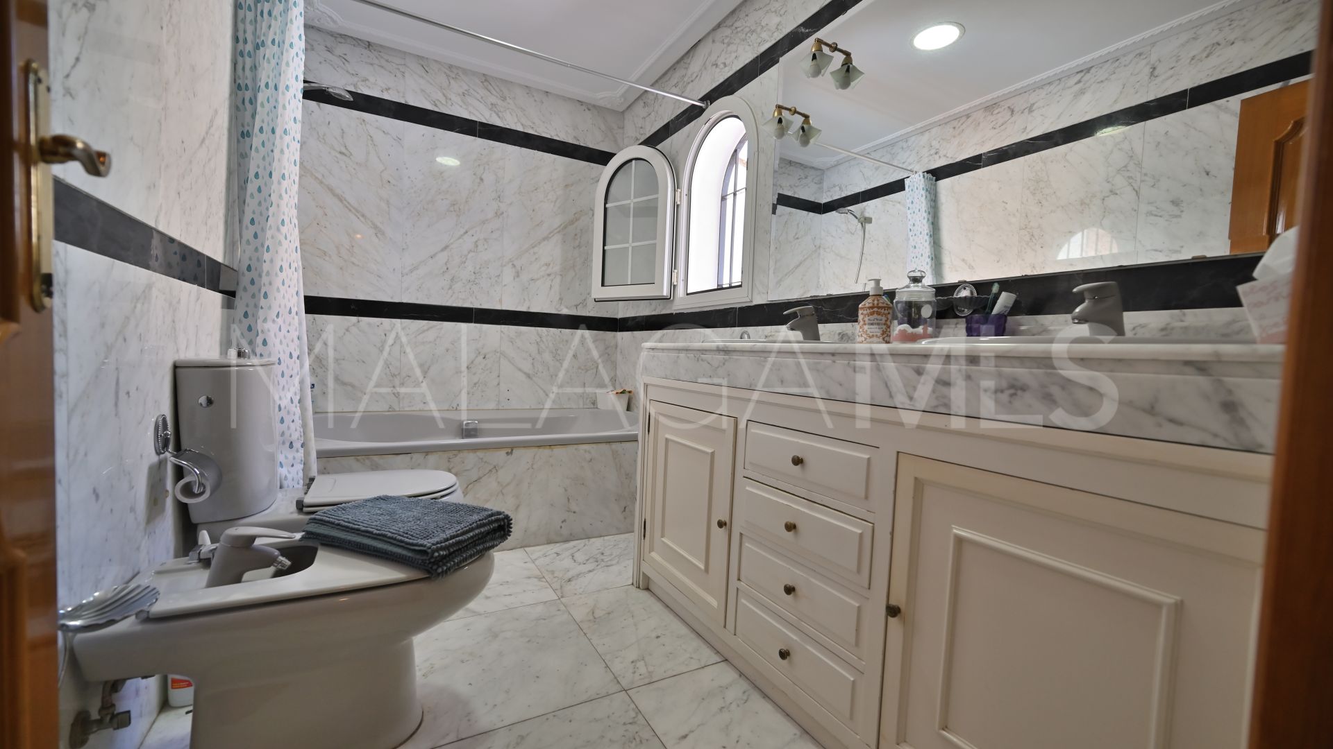Haus for sale in Fuengirola