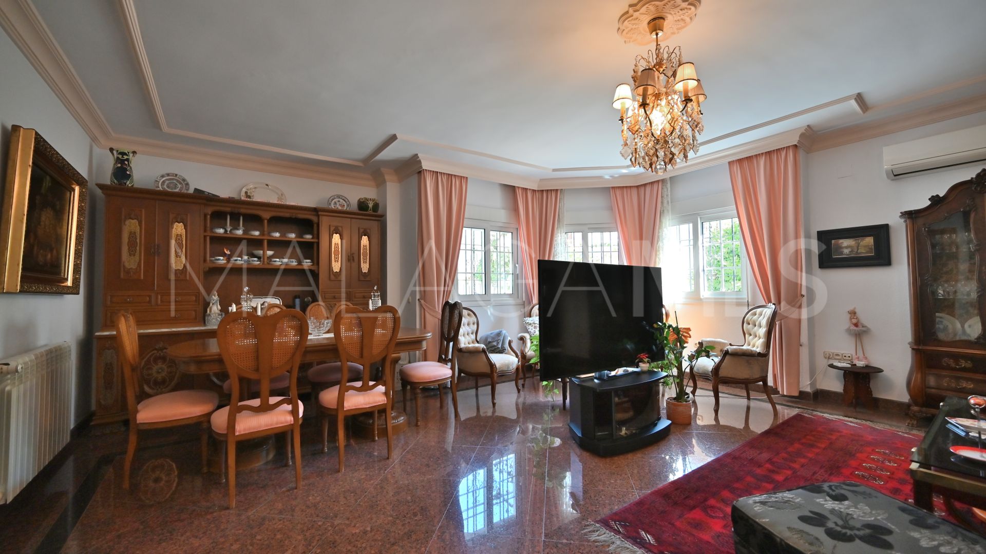 Haus for sale in Fuengirola