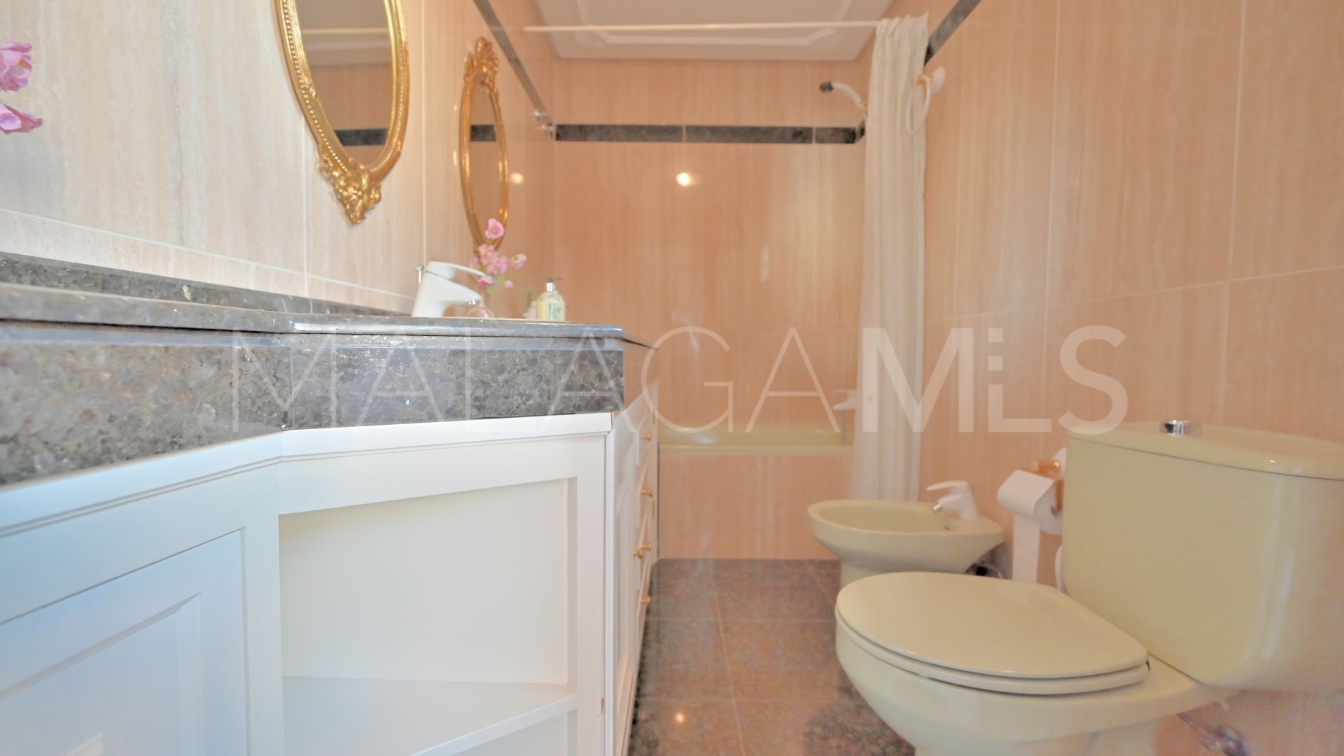 Haus for sale in Fuengirola