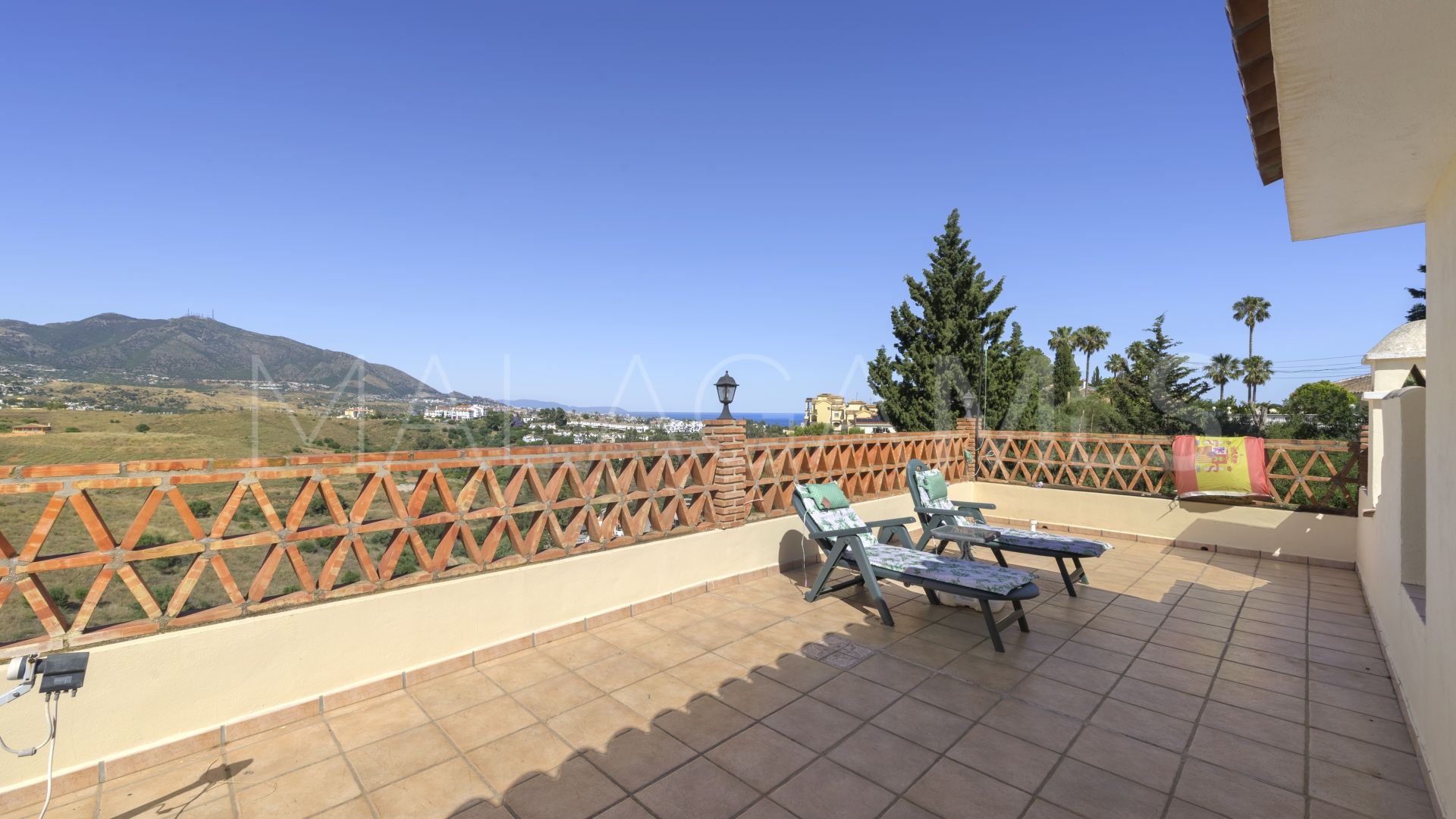 Sierrezuela 4 bedrooms villa for sale