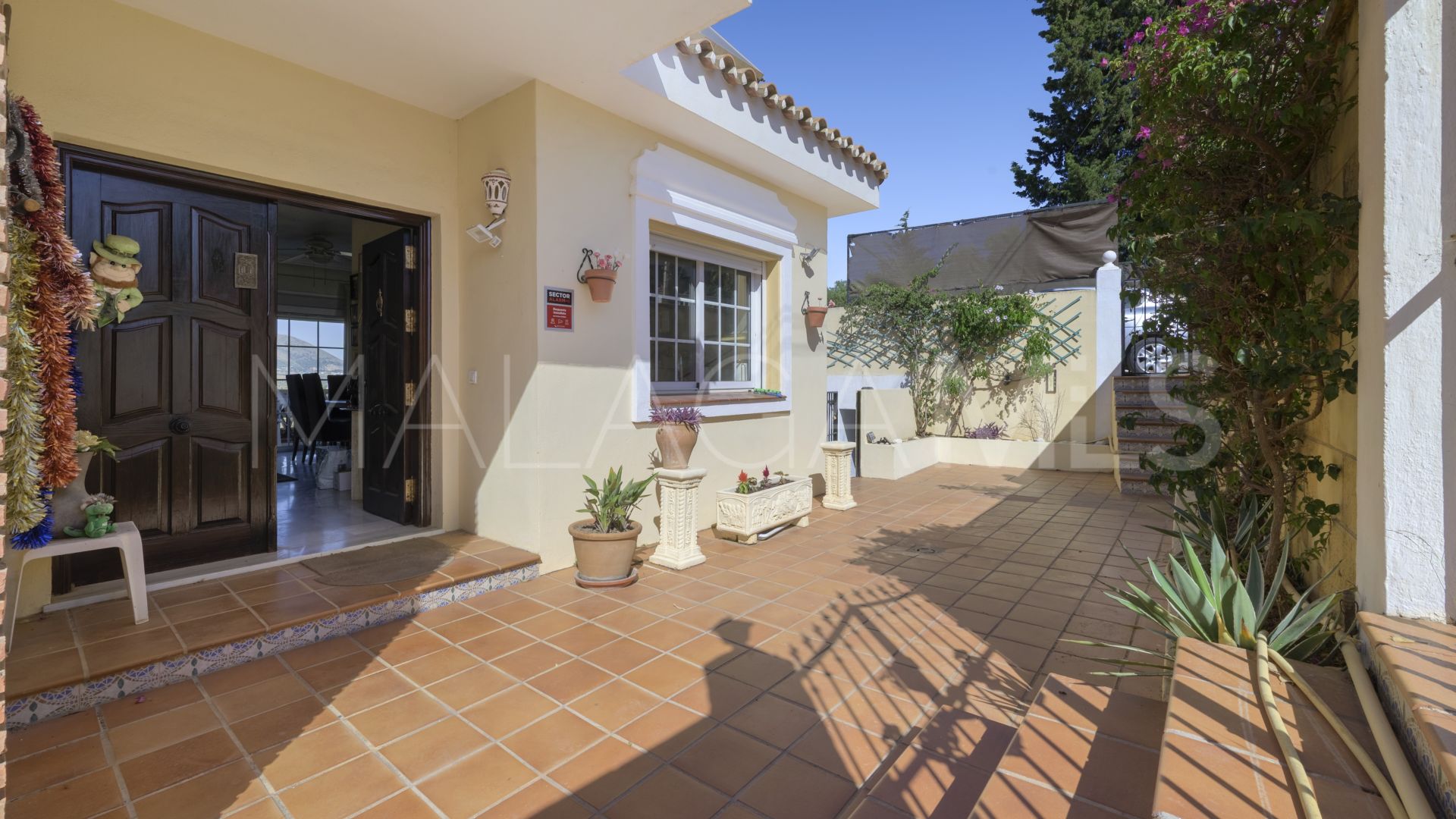 Sierrezuela 4 bedrooms villa for sale