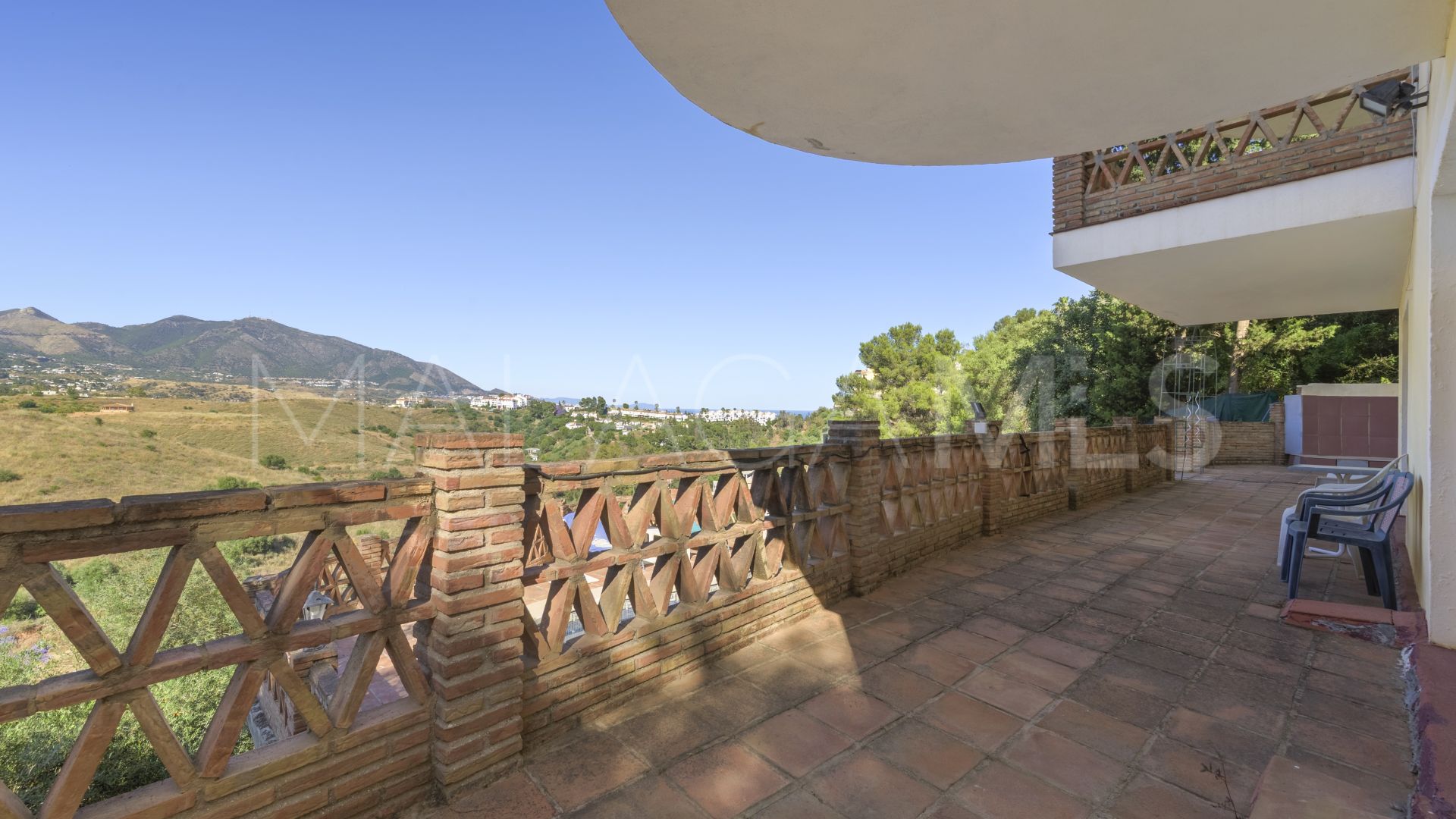 Sierrezuela 4 bedrooms villa for sale
