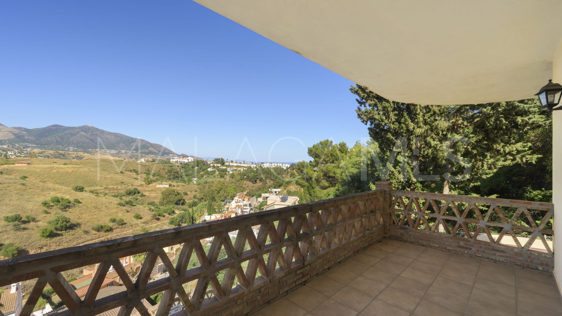 Sierrezuela 4 bedrooms villa for sale