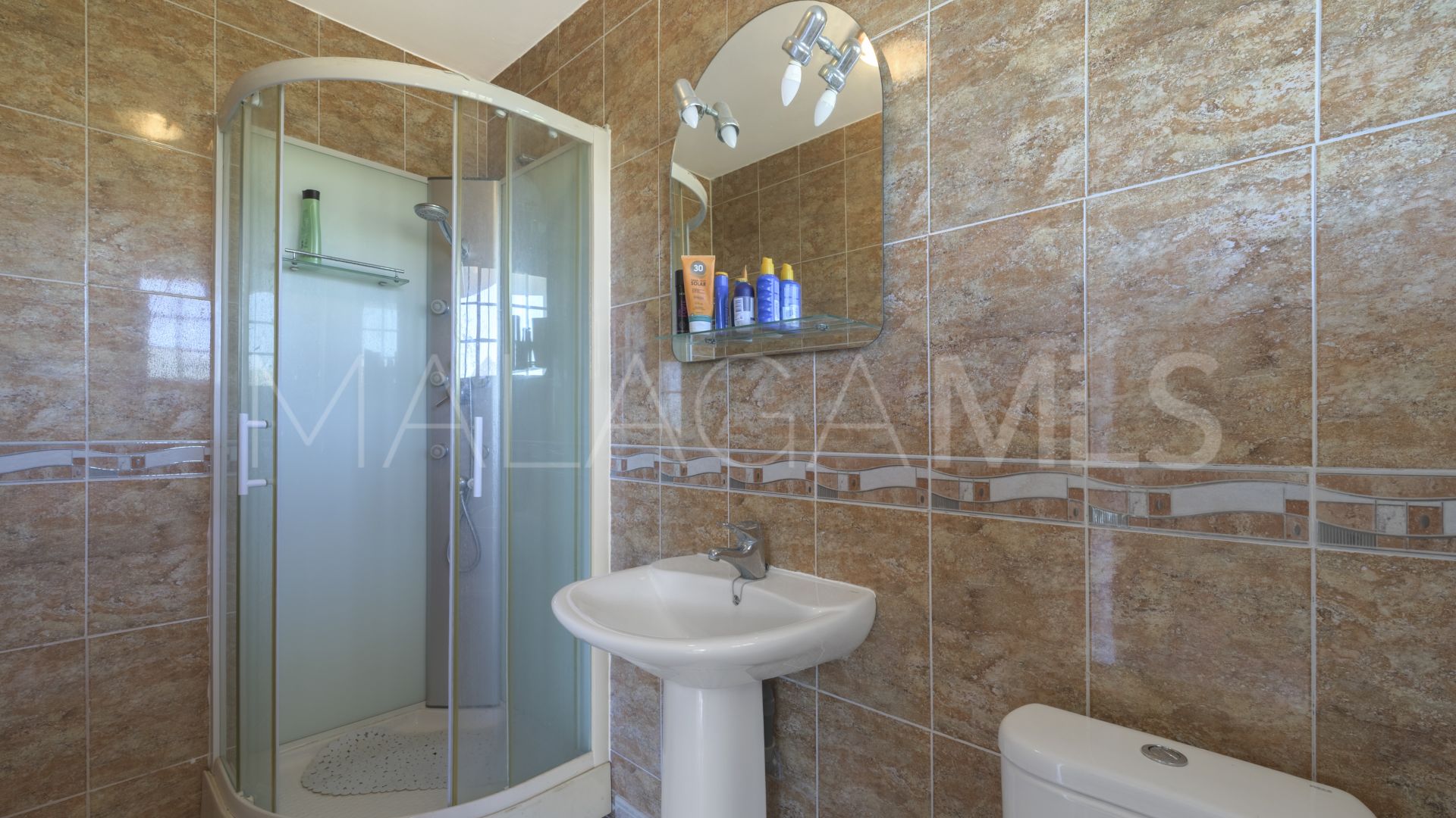 Sierrezuela 4 bedrooms villa for sale