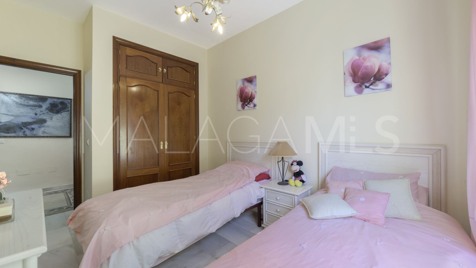 Sierrezuela 4 bedrooms villa for sale