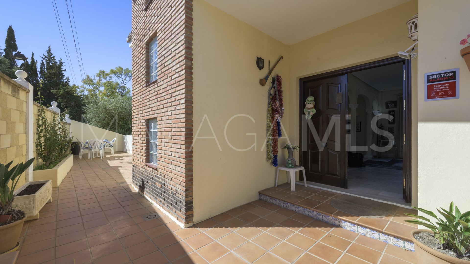 Sierrezuela 4 bedrooms villa for sale