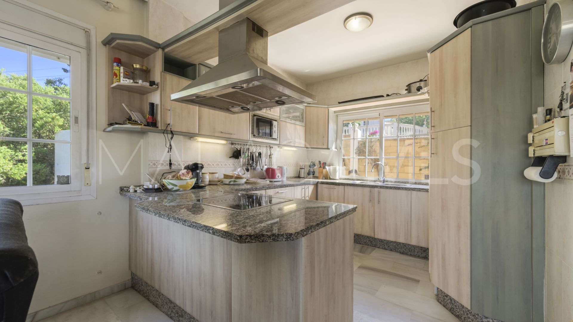 Sierrezuela 4 bedrooms villa for sale