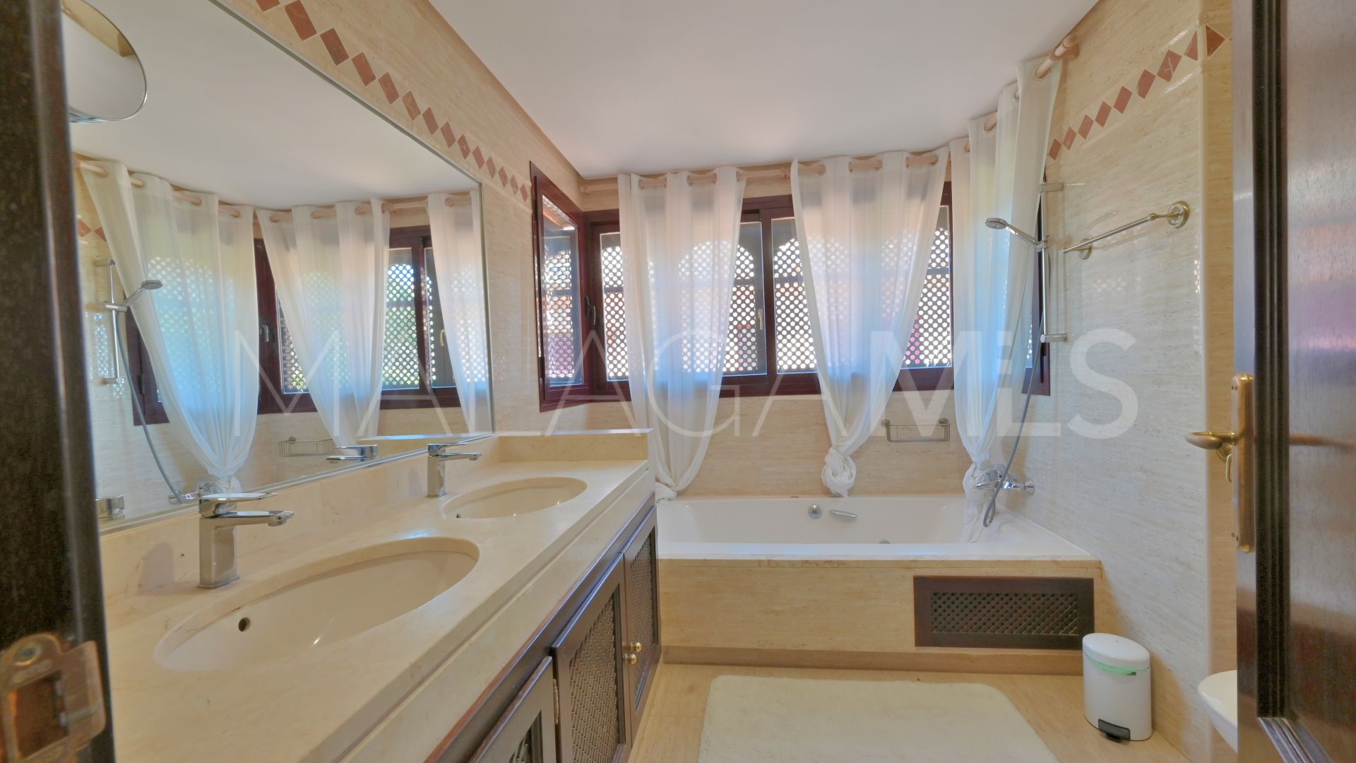 Penthaus for sale in La Mairena