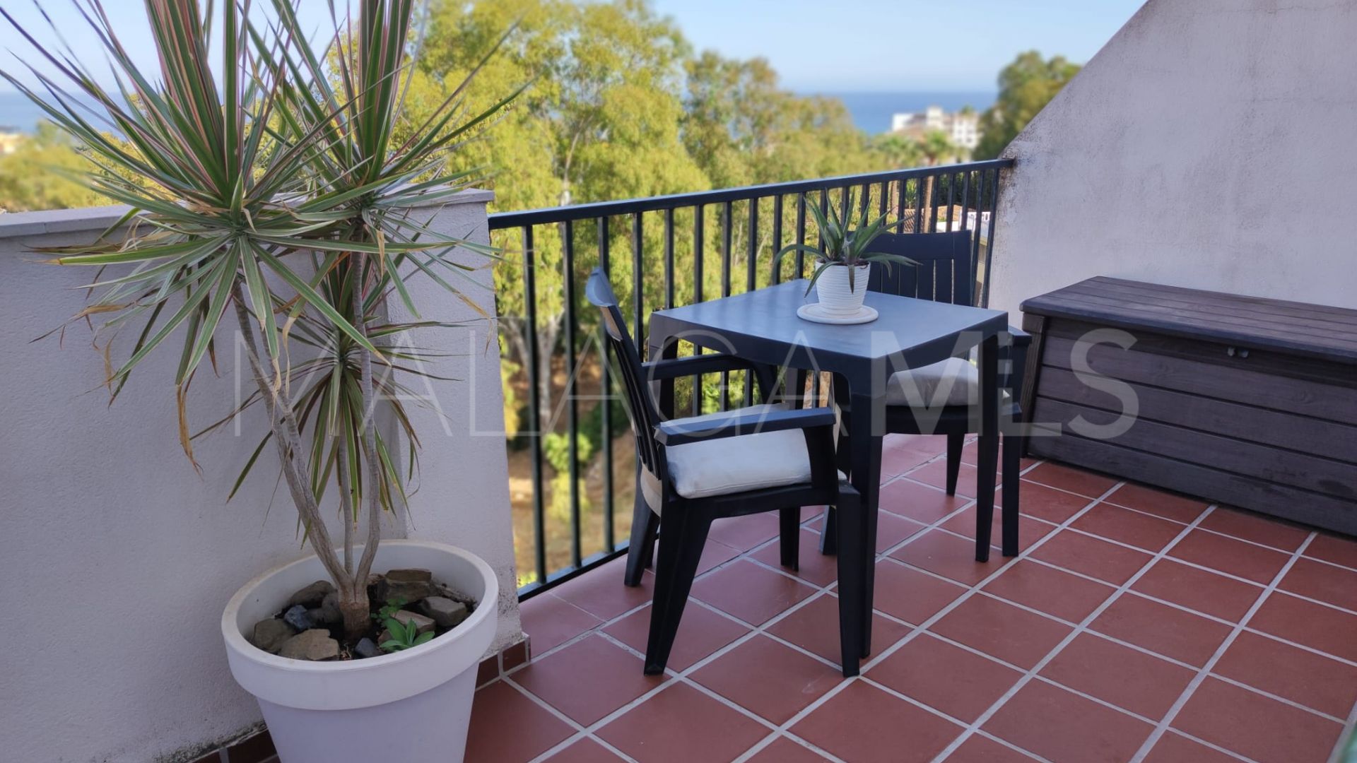 Takvåning for sale in Miraflores