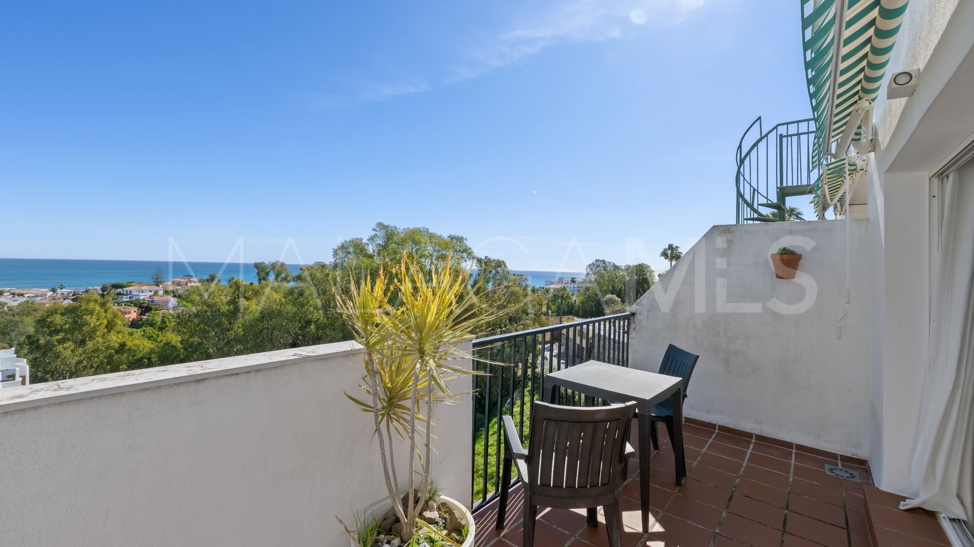 For sale penthouse in Miraflores with 2 bedrooms