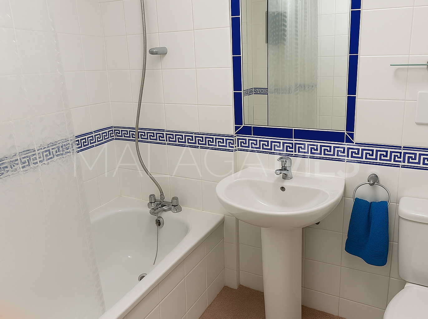 Takvåning for sale in Miraflores