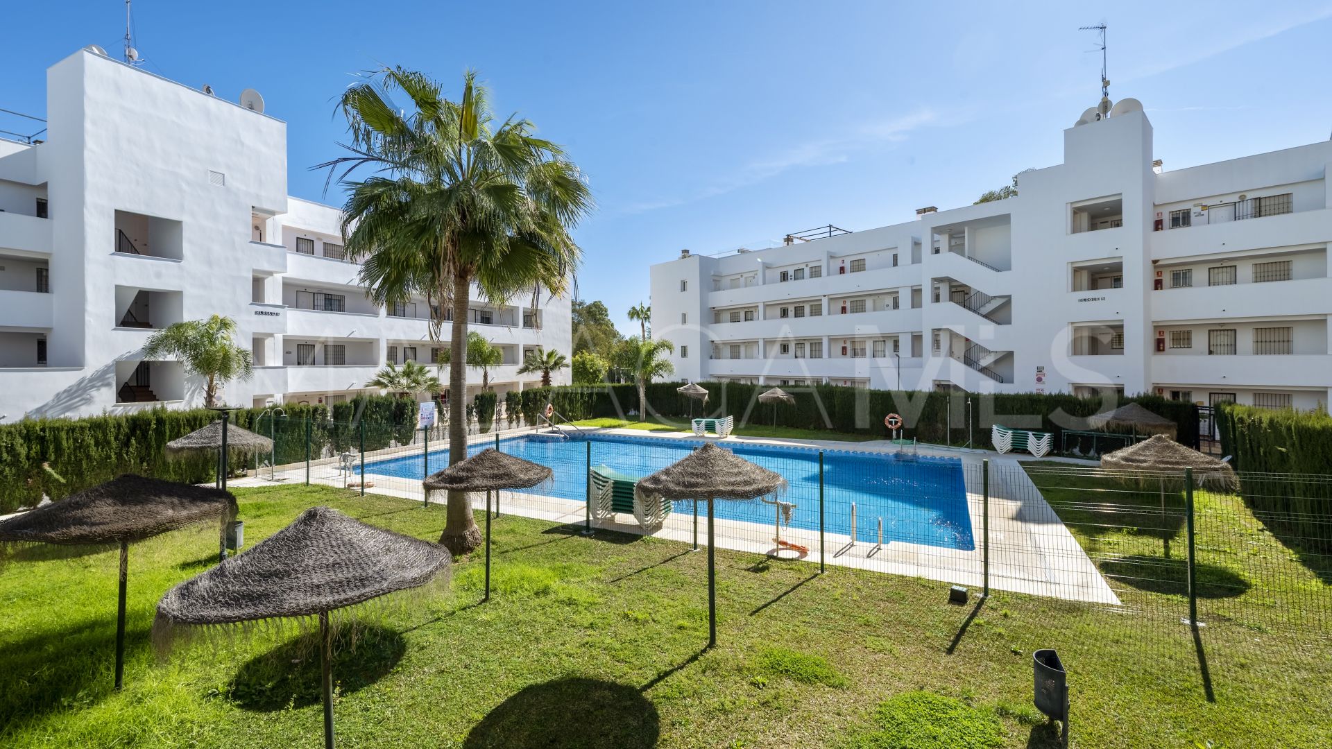 For sale penthouse in Miraflores with 2 bedrooms