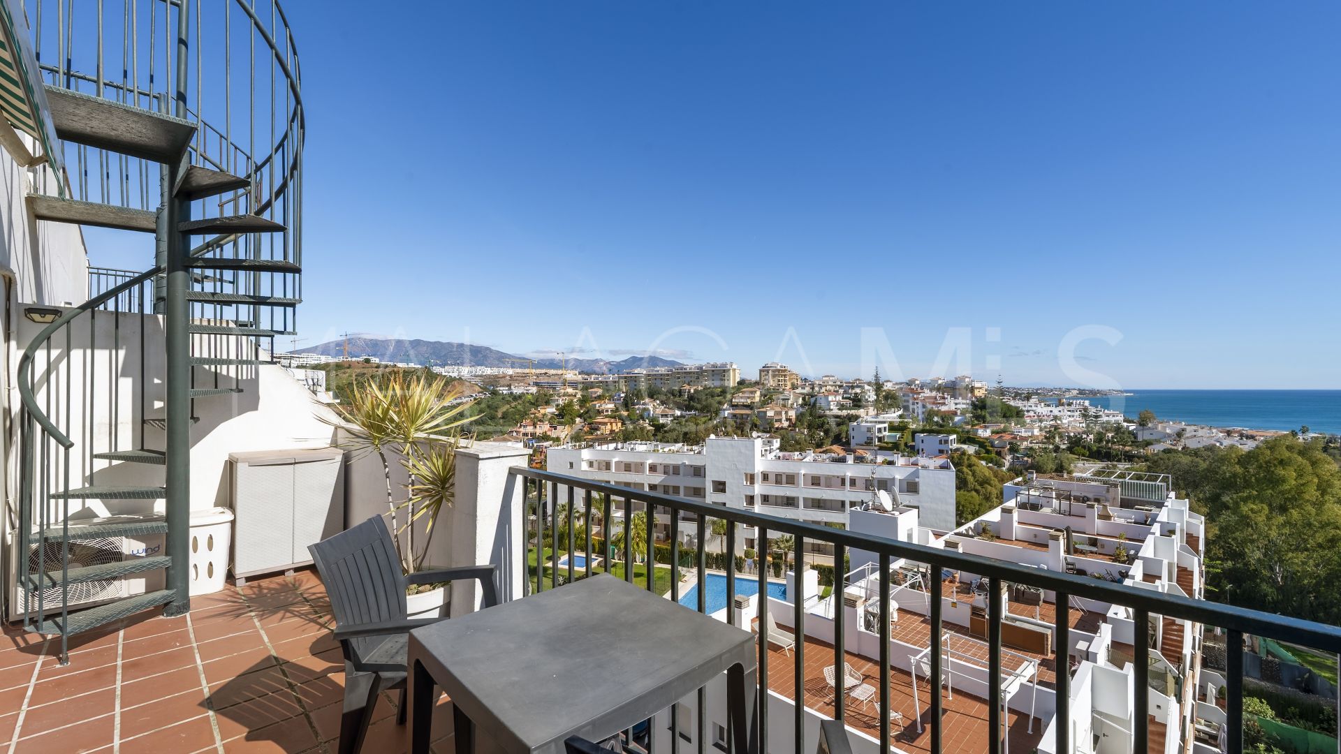 For sale penthouse in Miraflores with 2 bedrooms