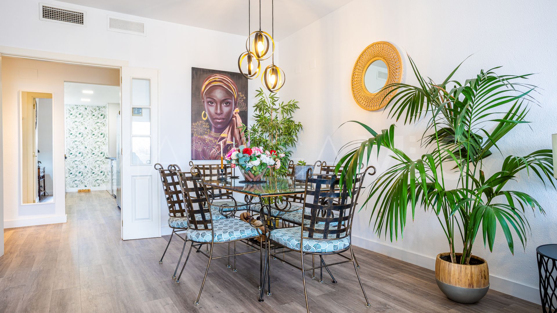 Se vende apartamento in Cabopino with 2 bedrooms