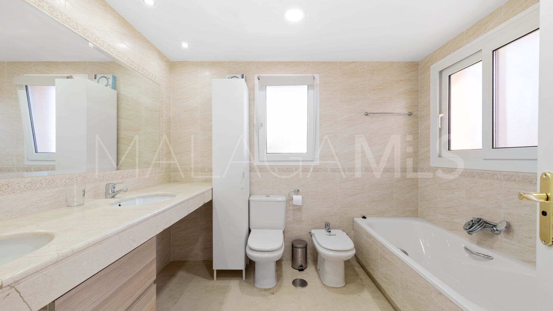 Parhus for sale in Riviera del Sol